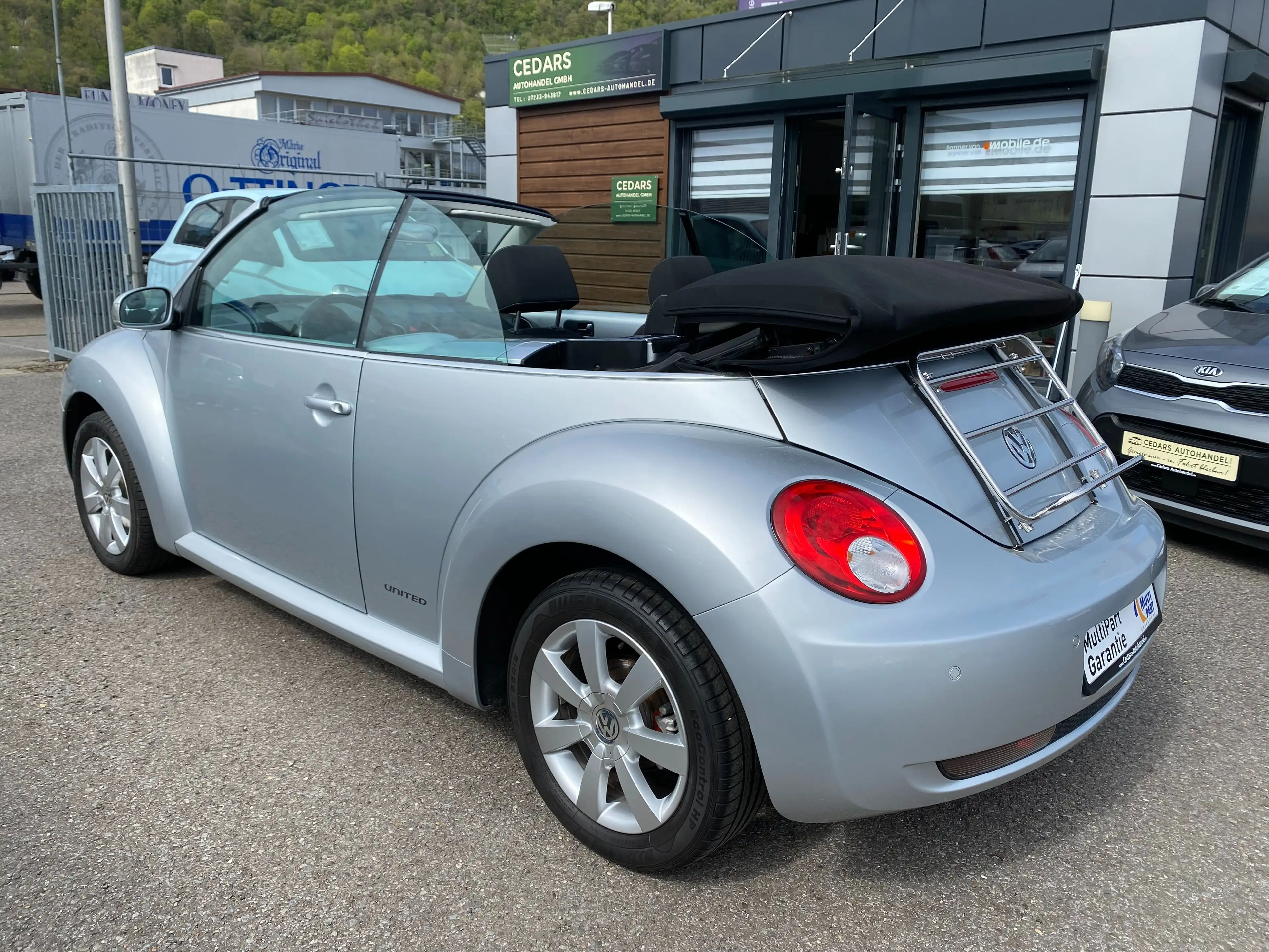 Volkswagen New Beetle Cabriolet 2.0 United — photo 9
