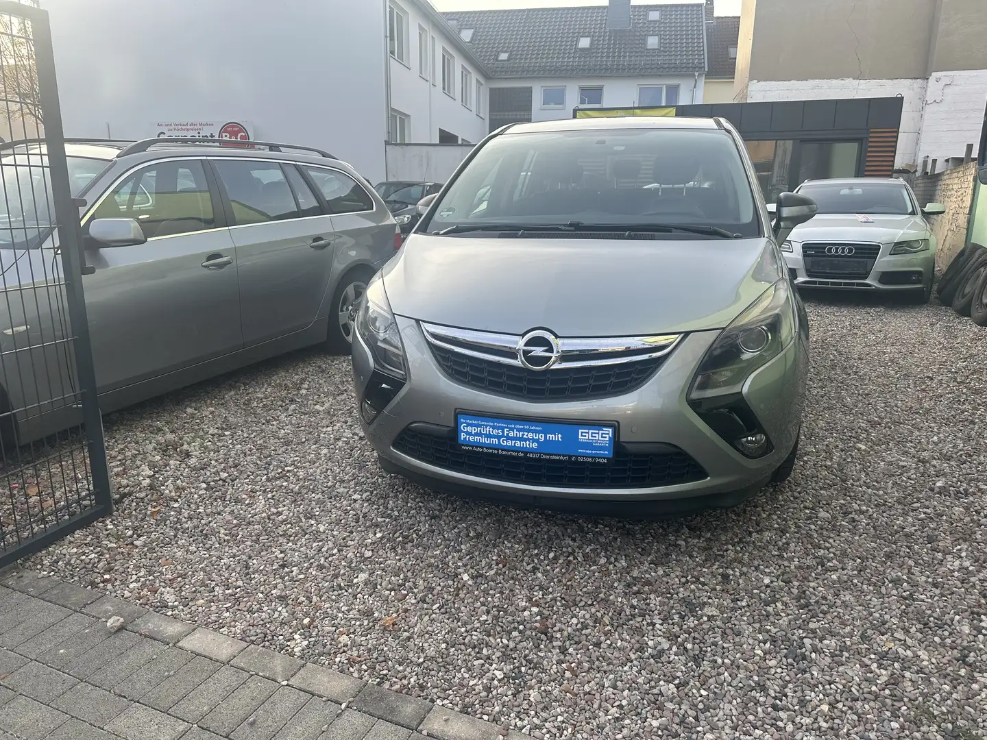 Opel Zafira Tourer Selection***KLIMAANLAGE***PDC***MIT NEUER TÜV** Silber - 1