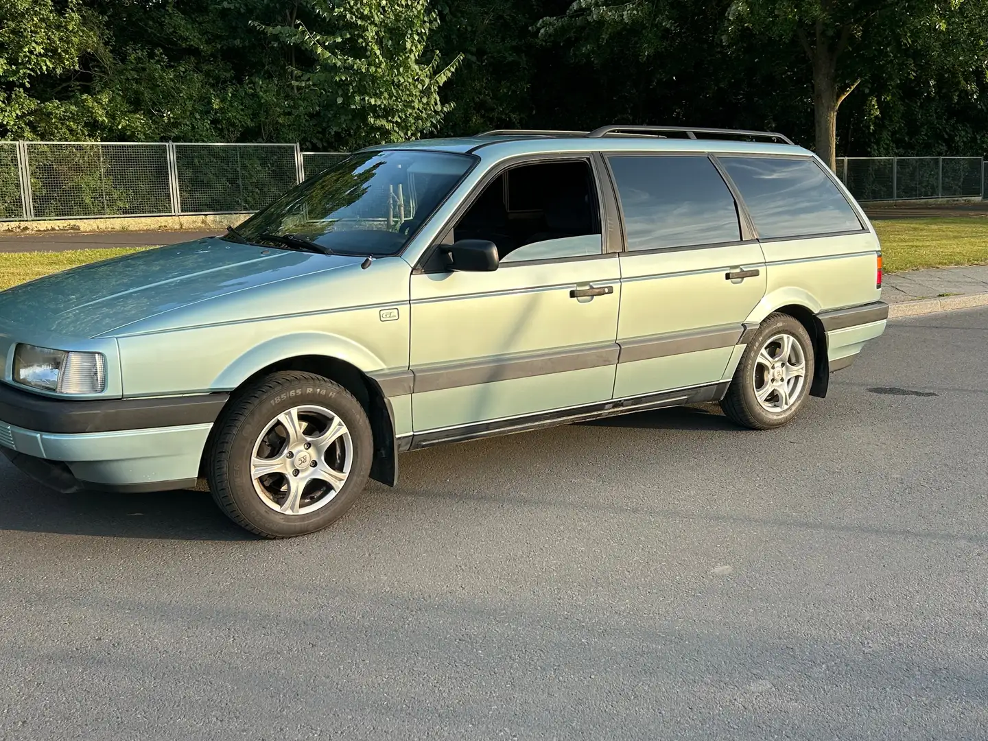 Volkswagen Passat GL Verde - 2