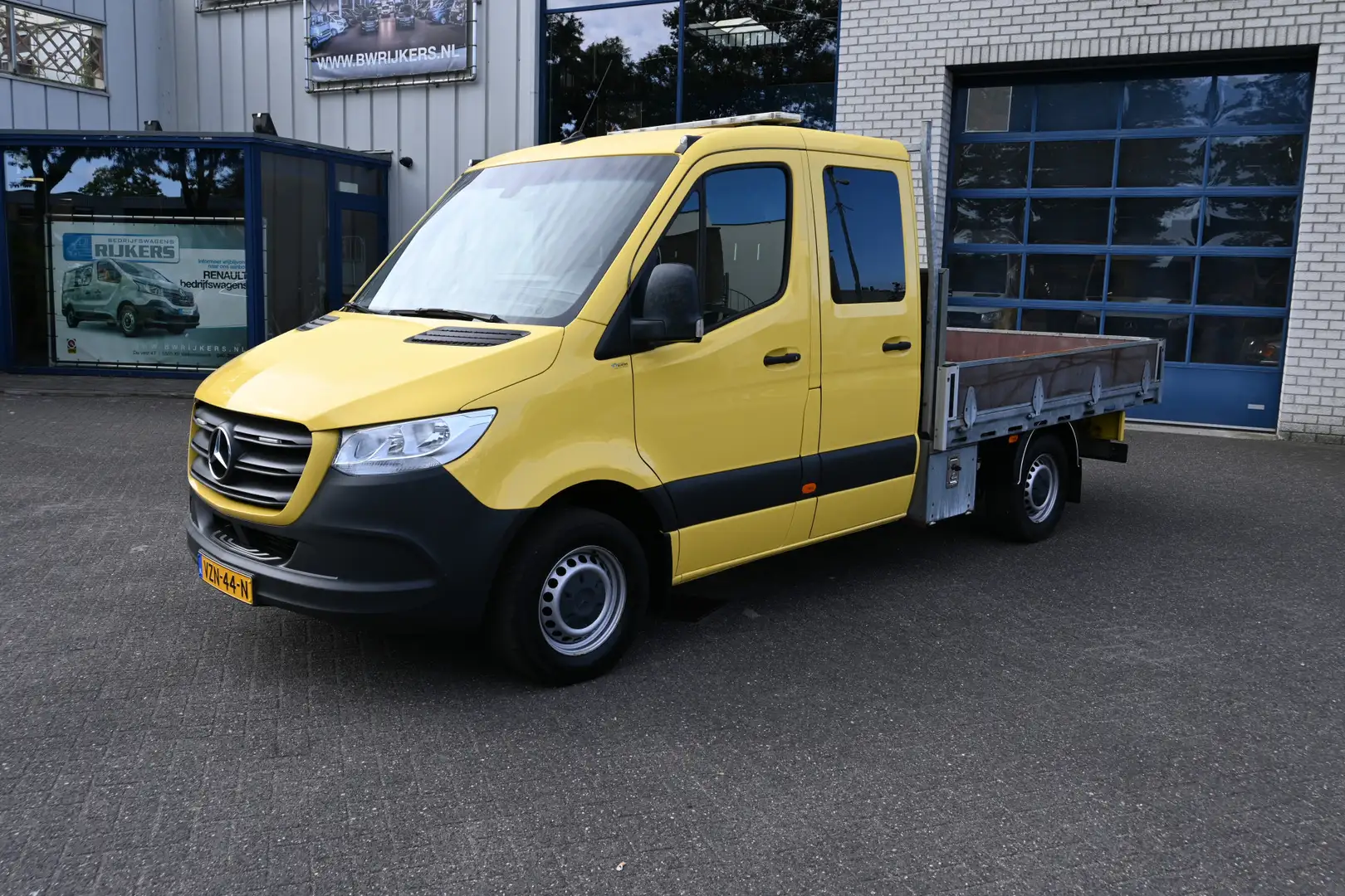 Mercedes-Benz Sprinter 316 CDI Dubbele cabine open laadbak 3500kg trekhaa Geel - 1