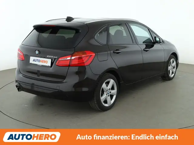 BMW 2 Series view 6