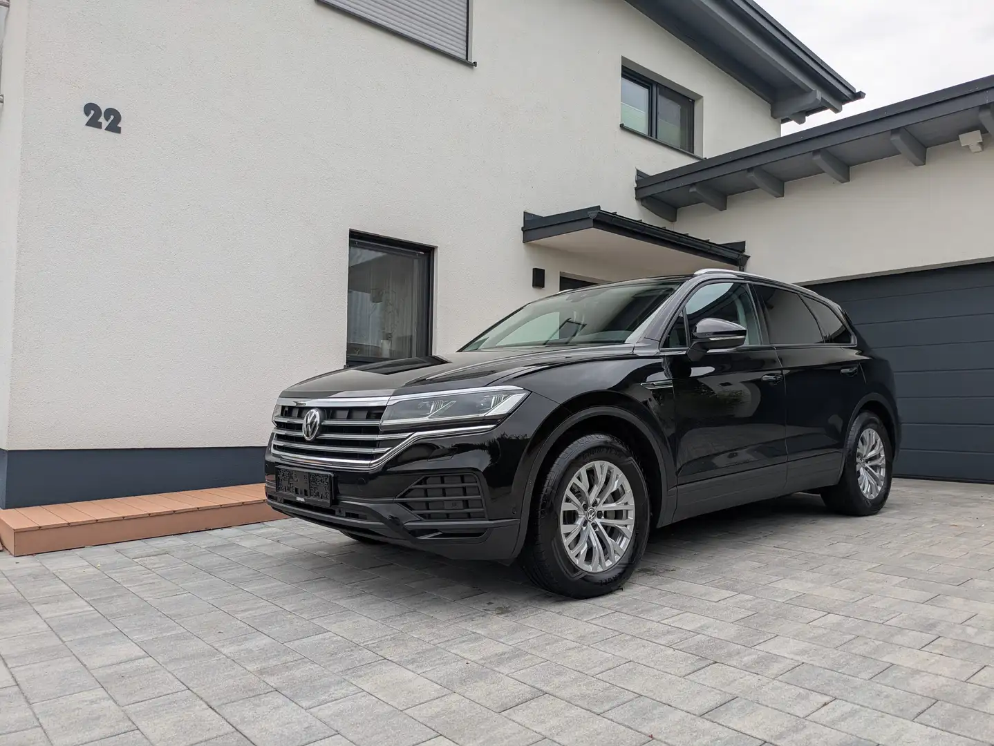 Volkswagen Touareg V6 4Motion *AHK*ACC* Schwarz - 1