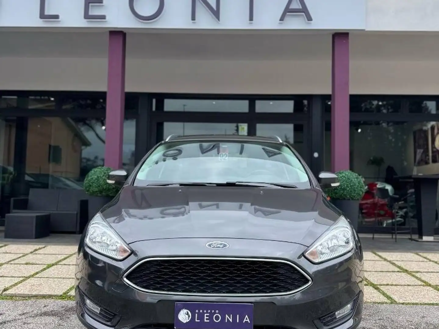 Ford Focus 1.5 tdci Business s&s 120cv Gris - 2