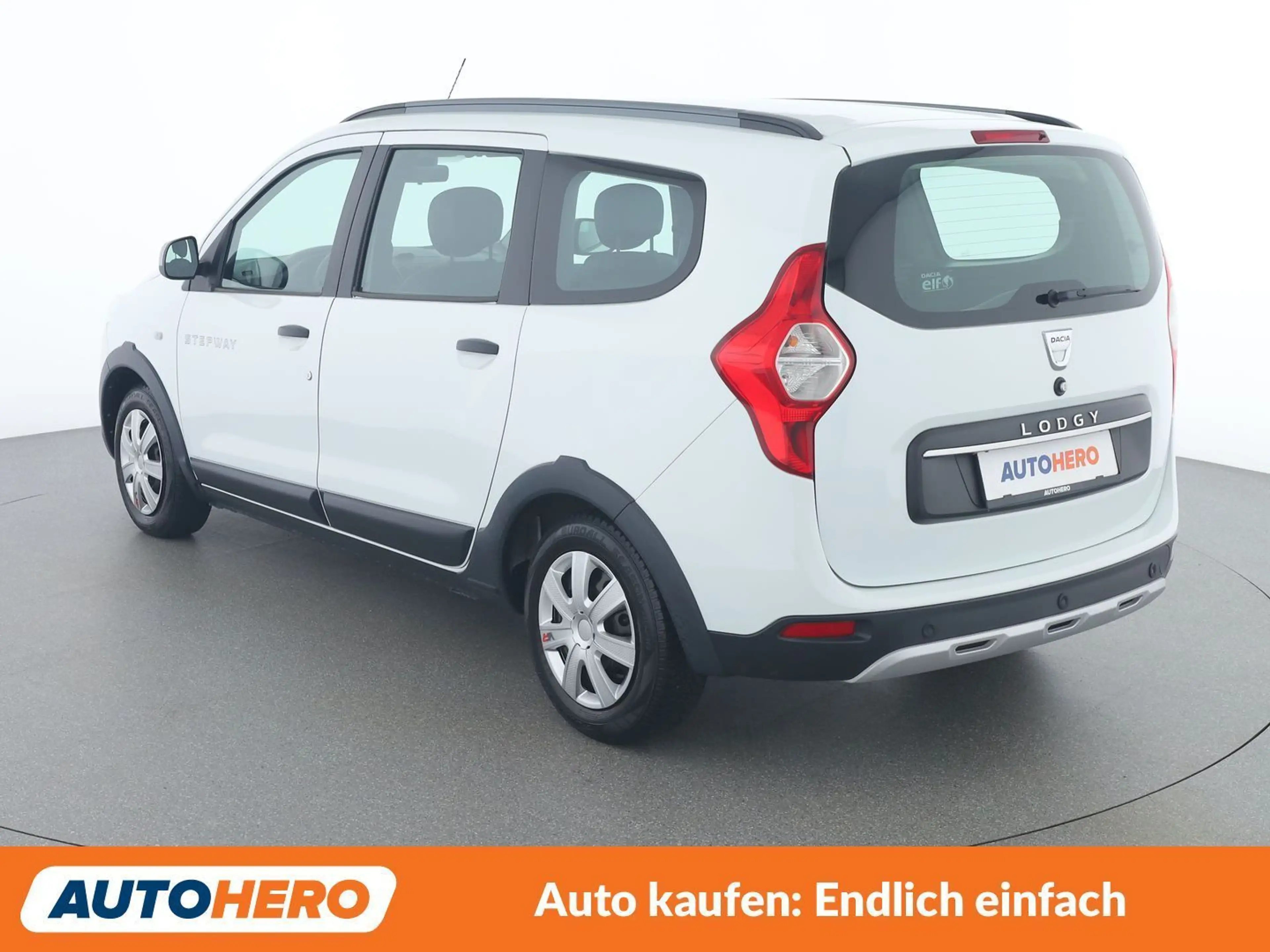 Dacia Lodgy 1.2 TCe Stepway Celebration — photo 4