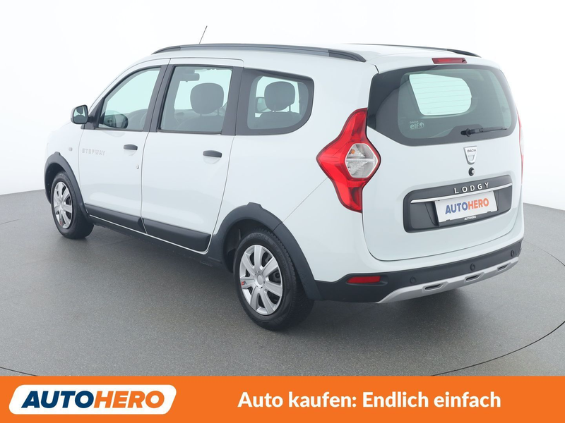 Dacia Lodgy 1.2 TCe Stepway Celebration — photo 4