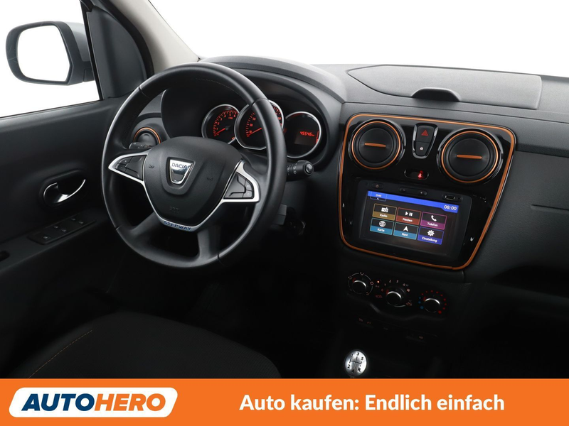 Dacia Lodgy 1.2 TCe Stepway Celebration — photo 13