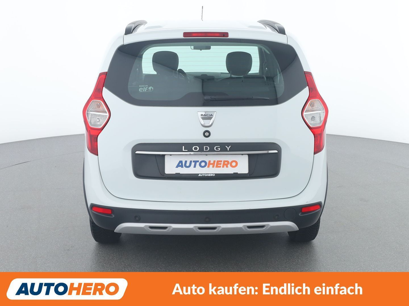 Dacia Lodgy 1.2 TCe Stepway Celebration — photo 5