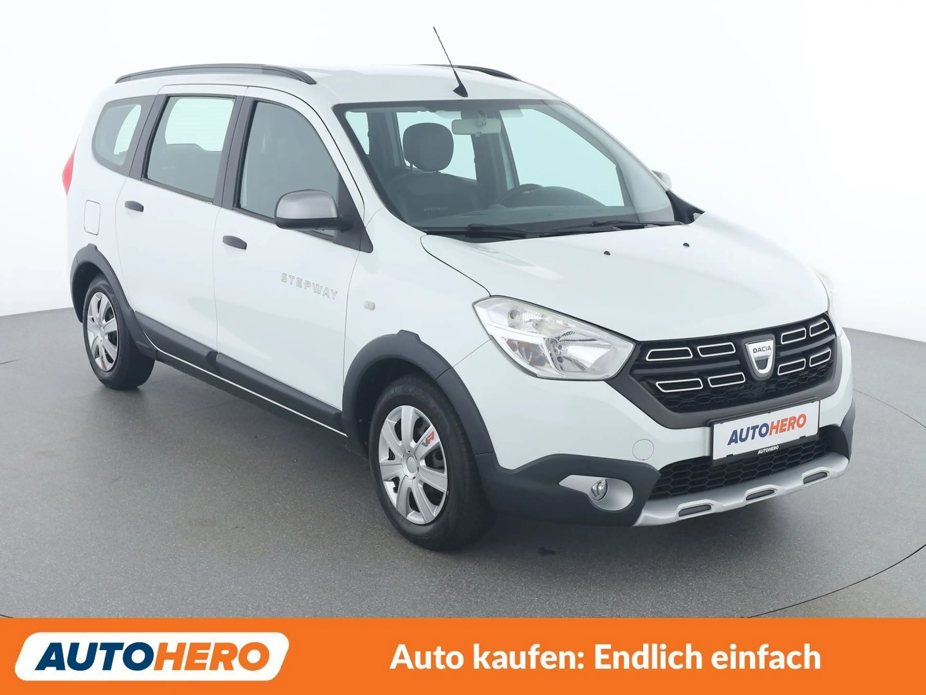 Dacia Lodgy 1.2 TCe Stepway Celebration — photo 8