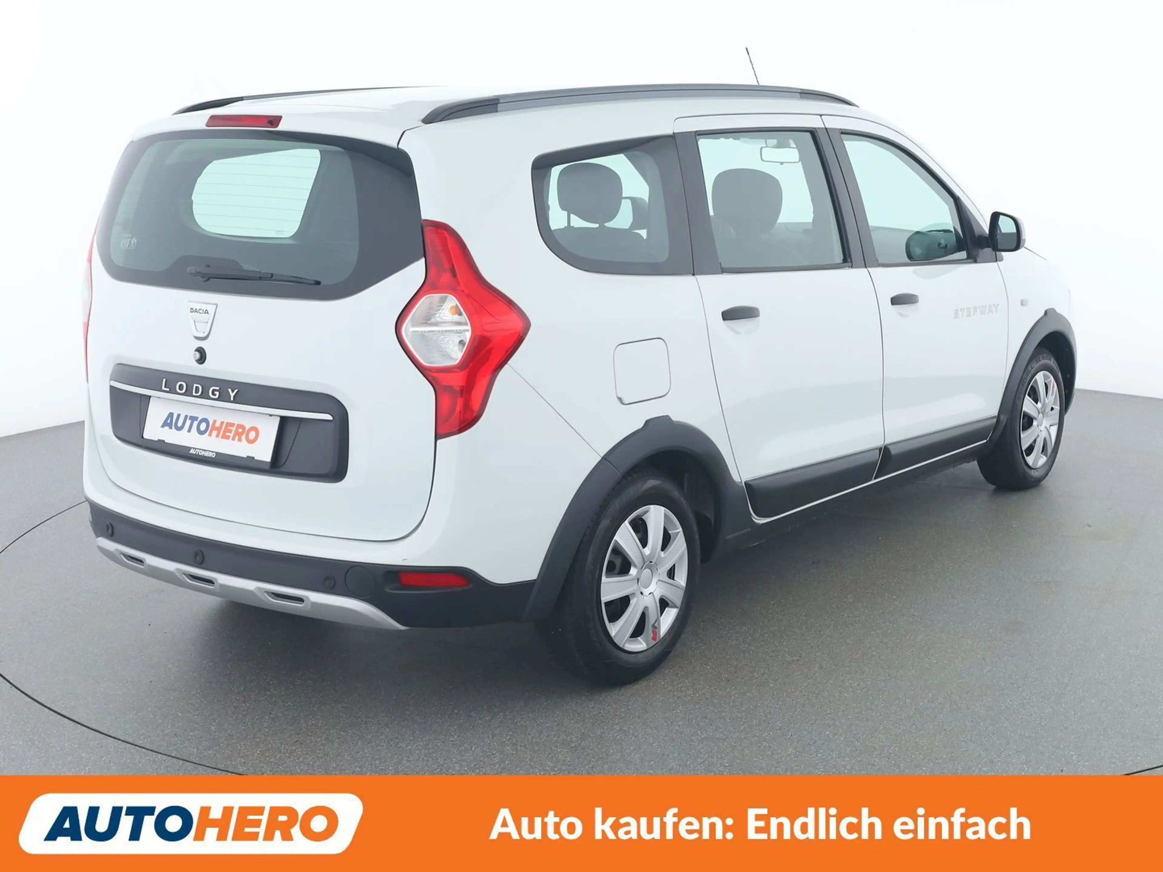 Dacia Lodgy 1.2 TCe Stepway Celebration — photo 6