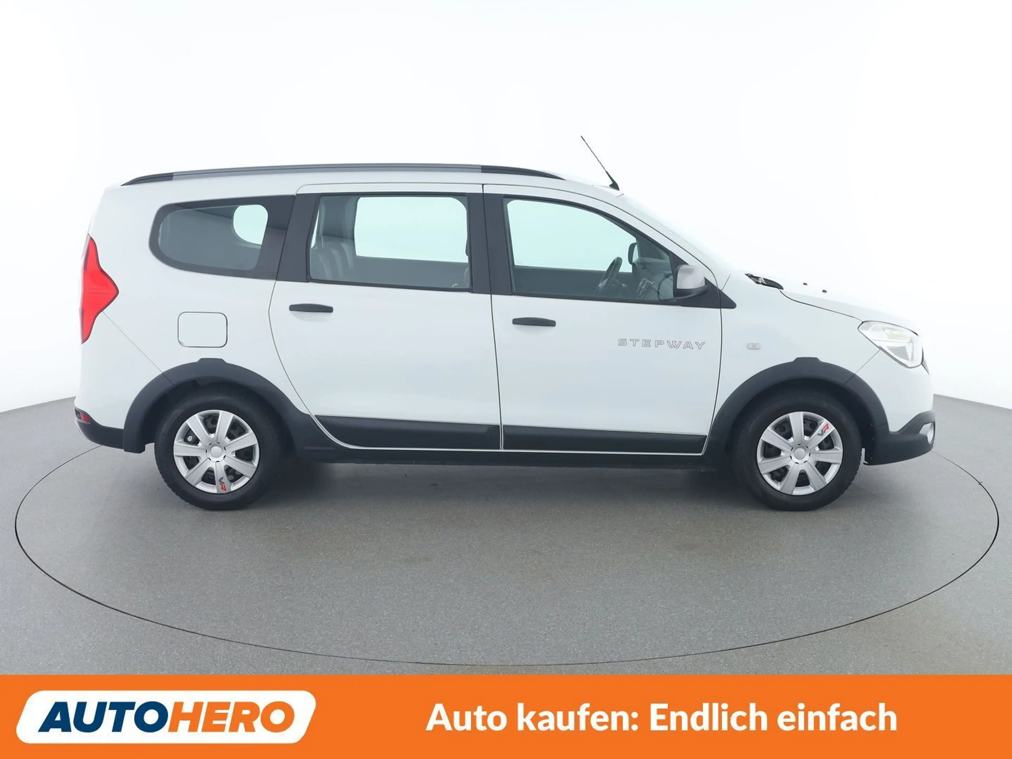 Dacia Lodgy 1.2 TCe Stepway Celebration — photo 7