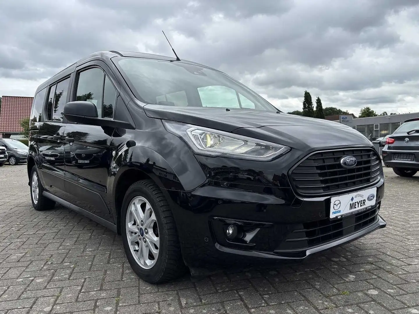 Ford Grand Tourneo Connect 1.5 EcoBlue Trend Navi/AHK Чёрный - 1