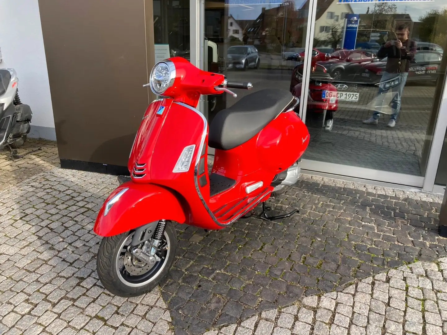 Vespa GTS Super 125 Aktion FRÜHLING 2025 Roşu - 2