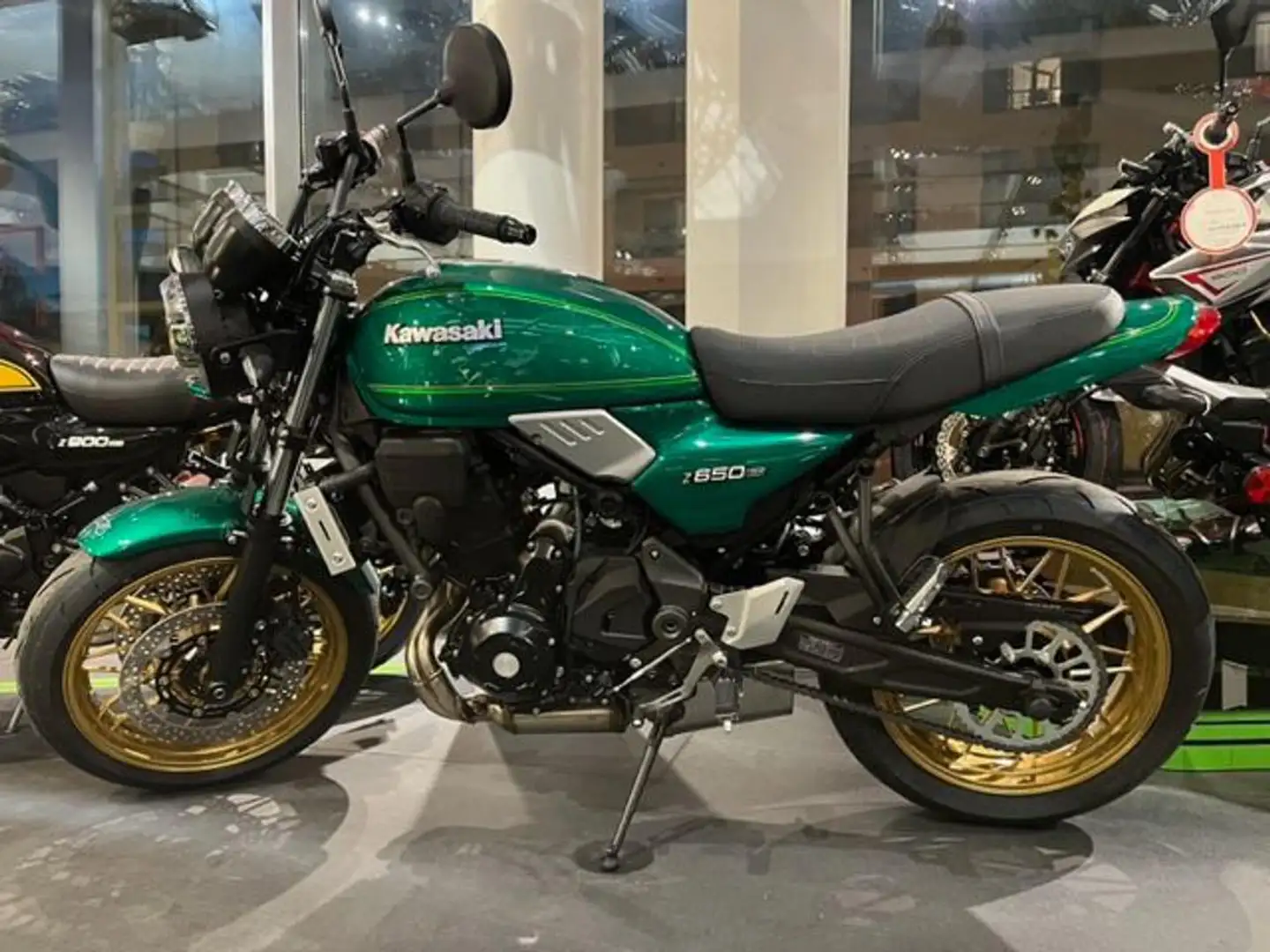 Kawasaki Z 650 RS Verde - 2