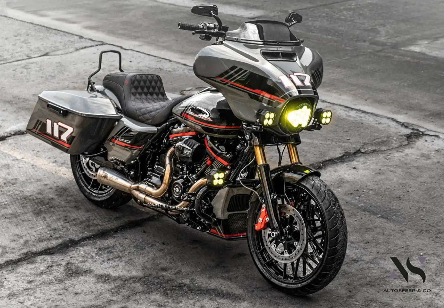 Harley-Davidson Tour Glide 117 FLHXSE Street CVO Grigio - 1