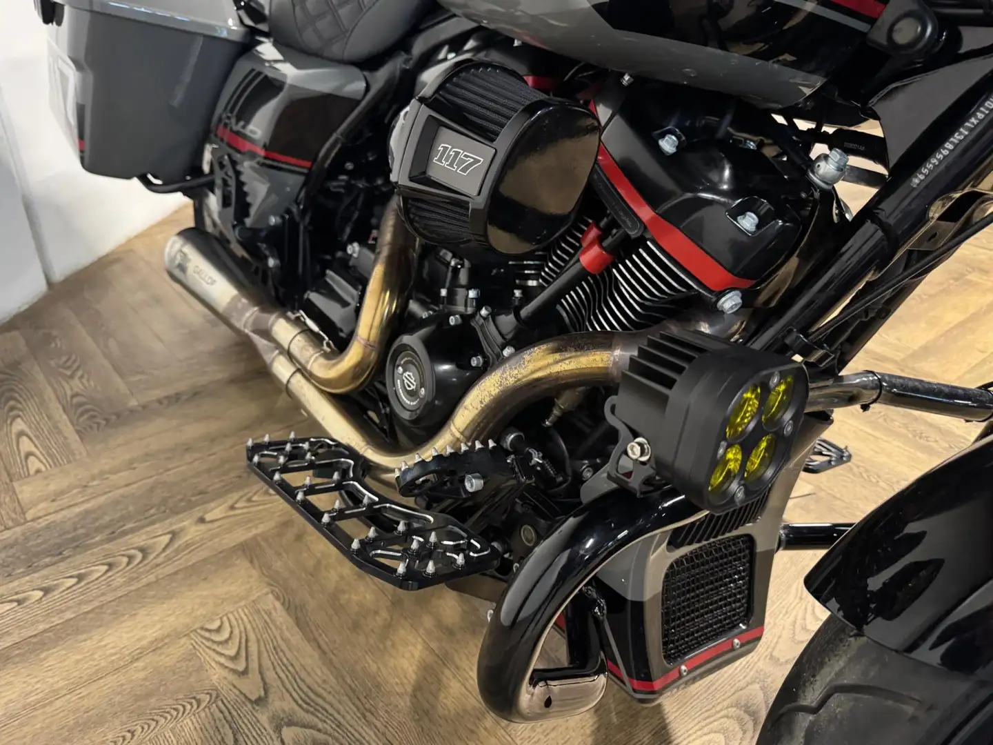 Harley-Davidson Tour Glide 117 FLHXSE Street CVO Grigio - 2