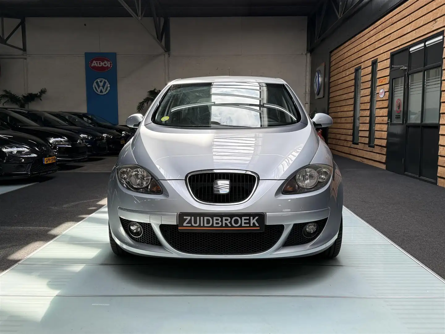 SEAT Altea 2.0 FSI 67DKM Trekhaak Cruise Clima Gris - 2