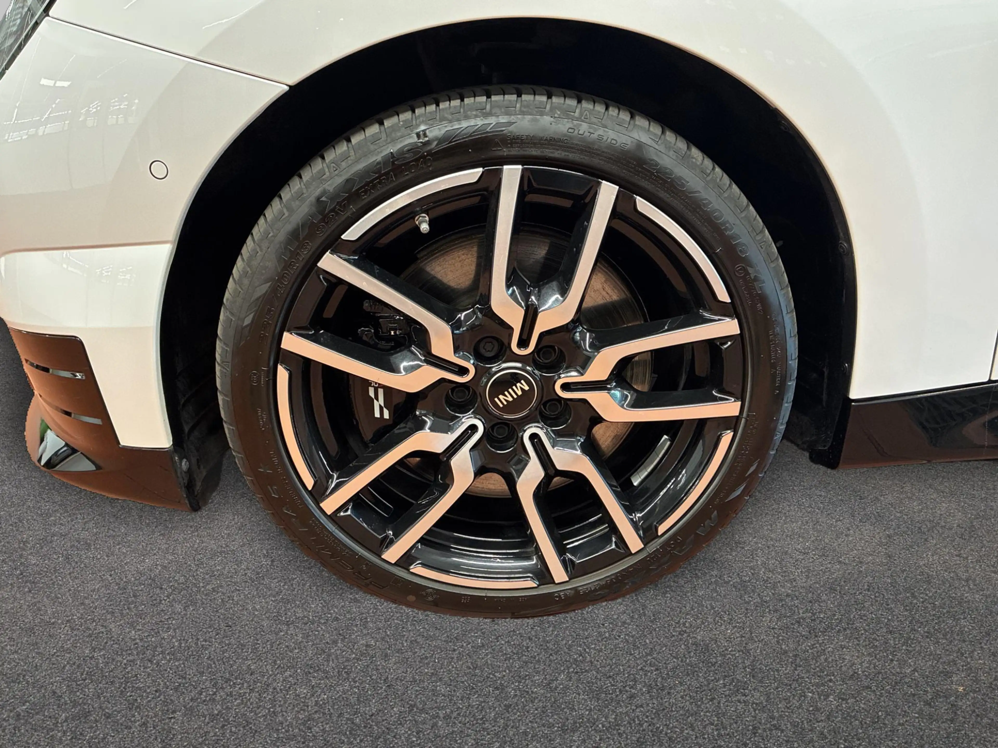 MINI Cooper SE John Cooper Works Trim — photo 10