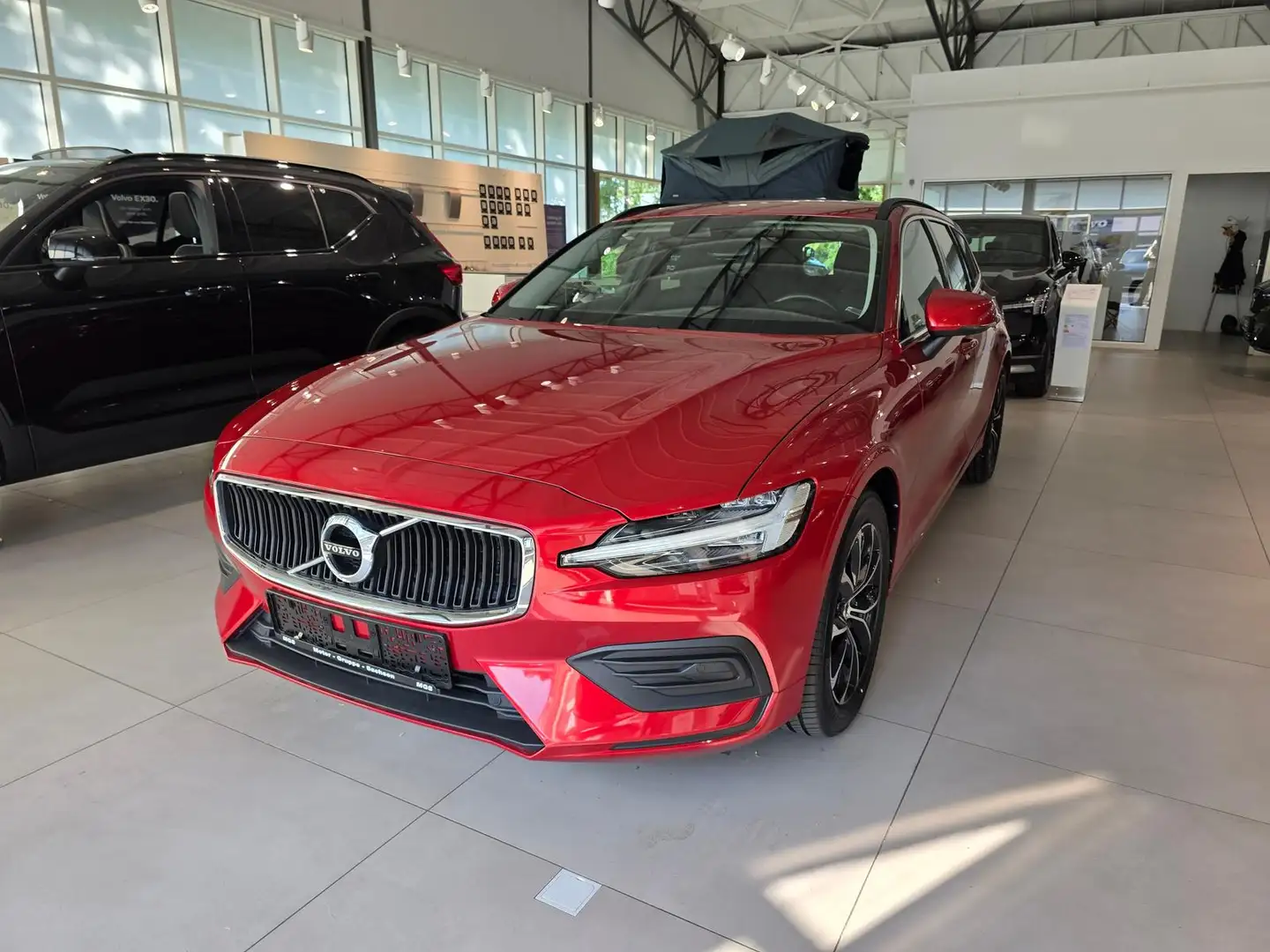 Volvo V60 2.0 Turbo Momentum Pro Rot - 2