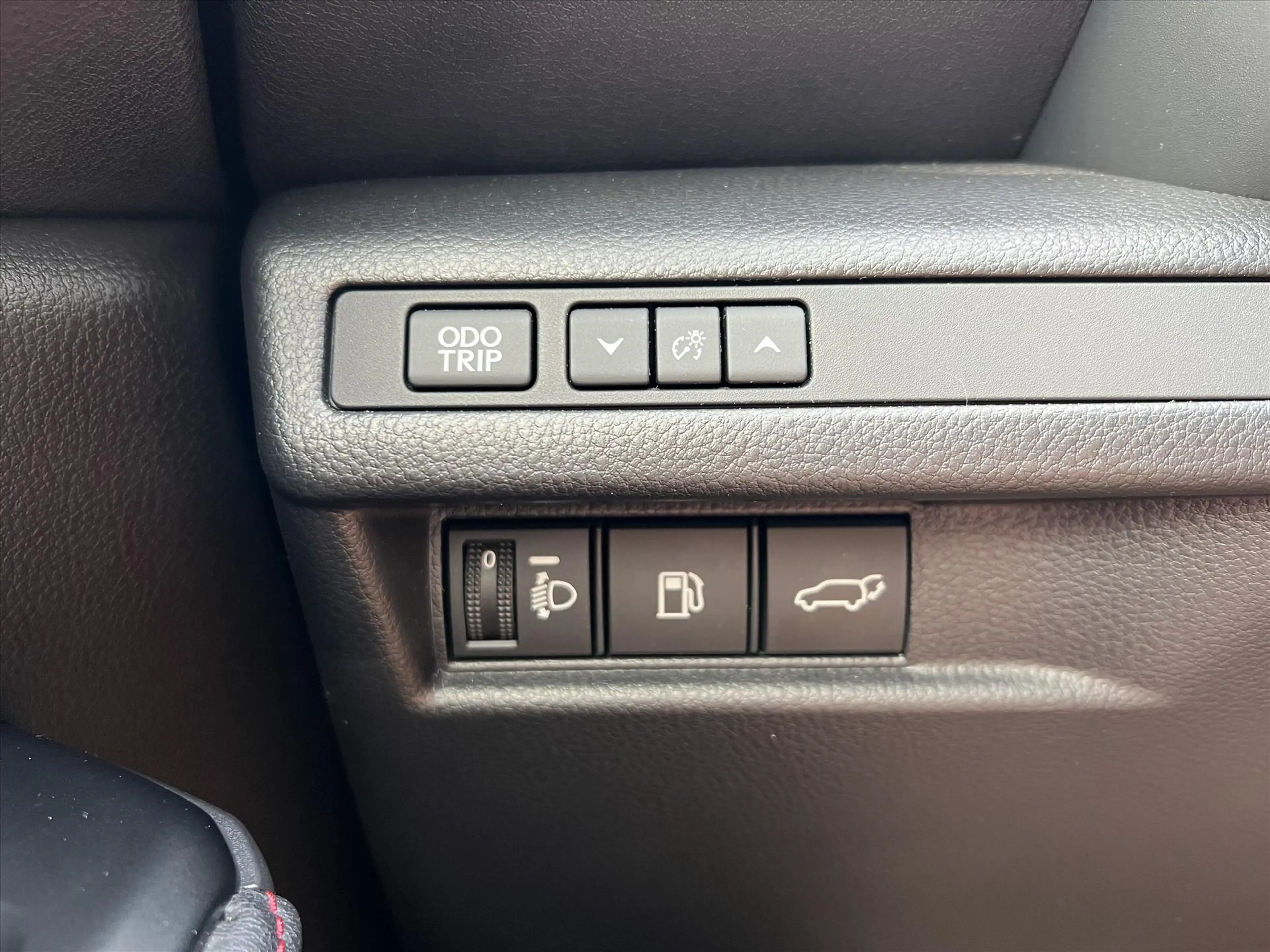 Lexus LBX 1.5 Hybrid Emotion Tech Pack | Leer, Elektrische a — photo 16
