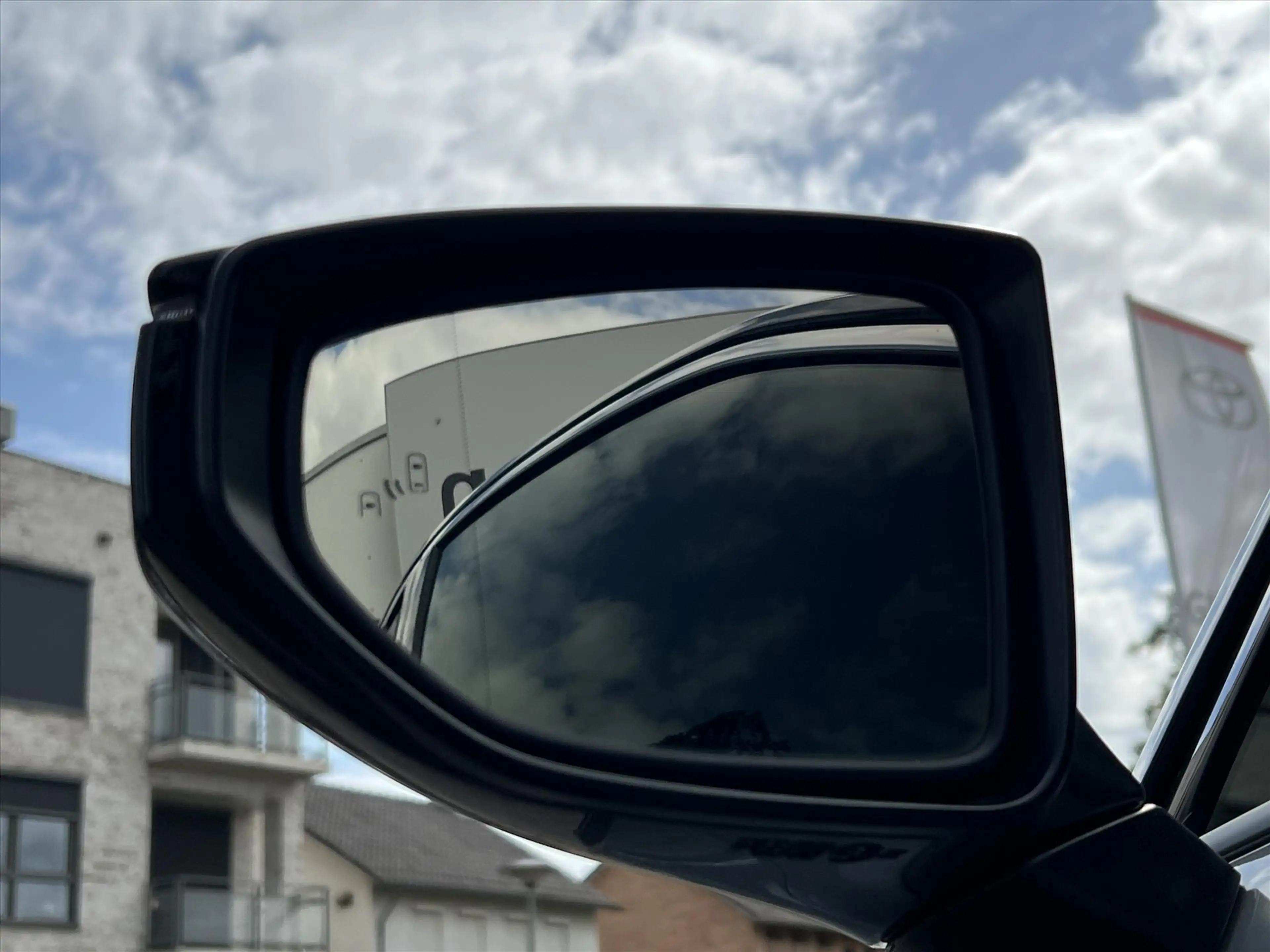 Lexus LBX 1.5 Hybrid Emotion Tech Pack | Leer, Elektrische a — photo 2