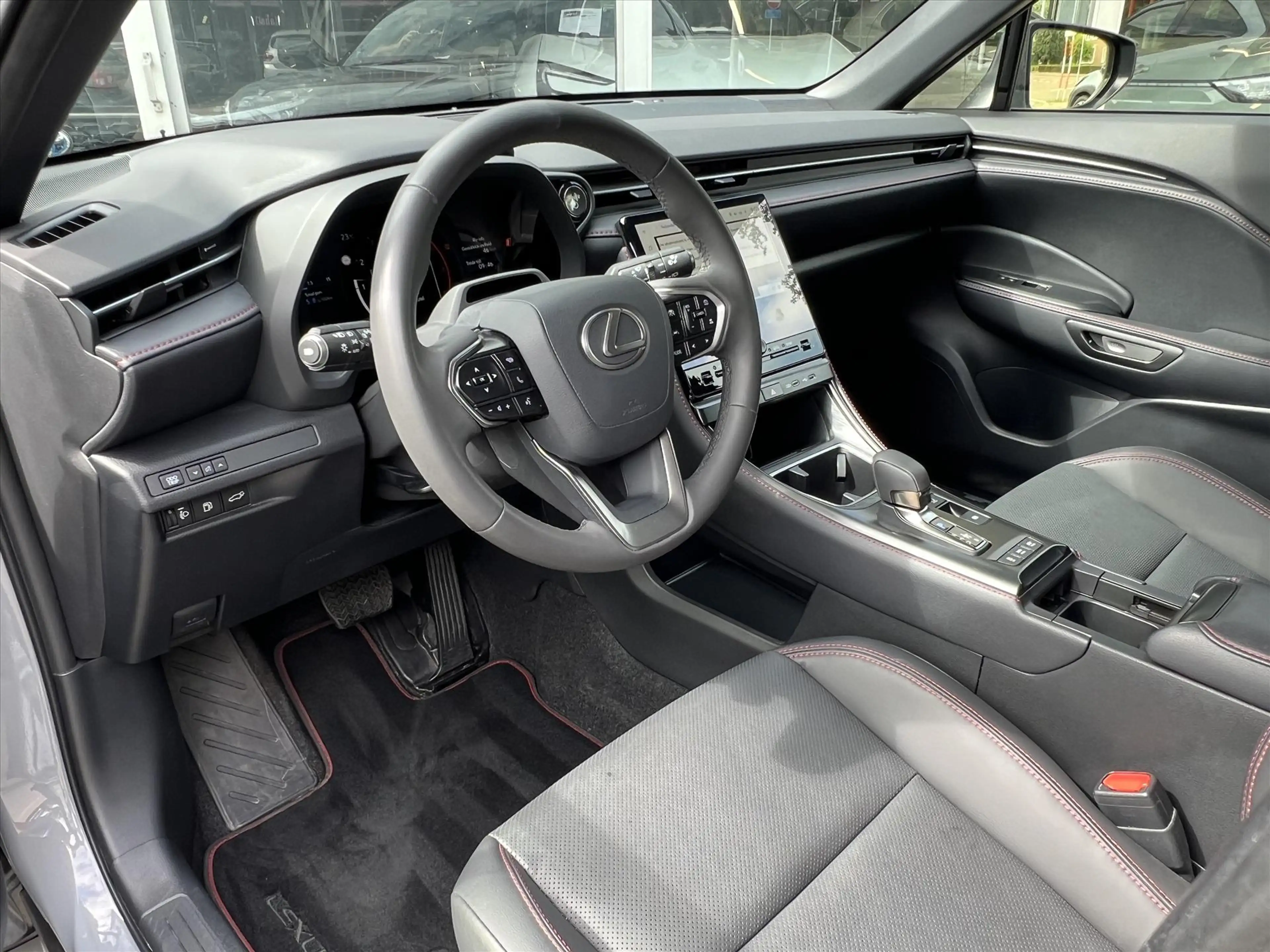 Lexus LBX 1.5 Hybrid Emotion Tech Pack | Leer, Elektrische a — photo 22