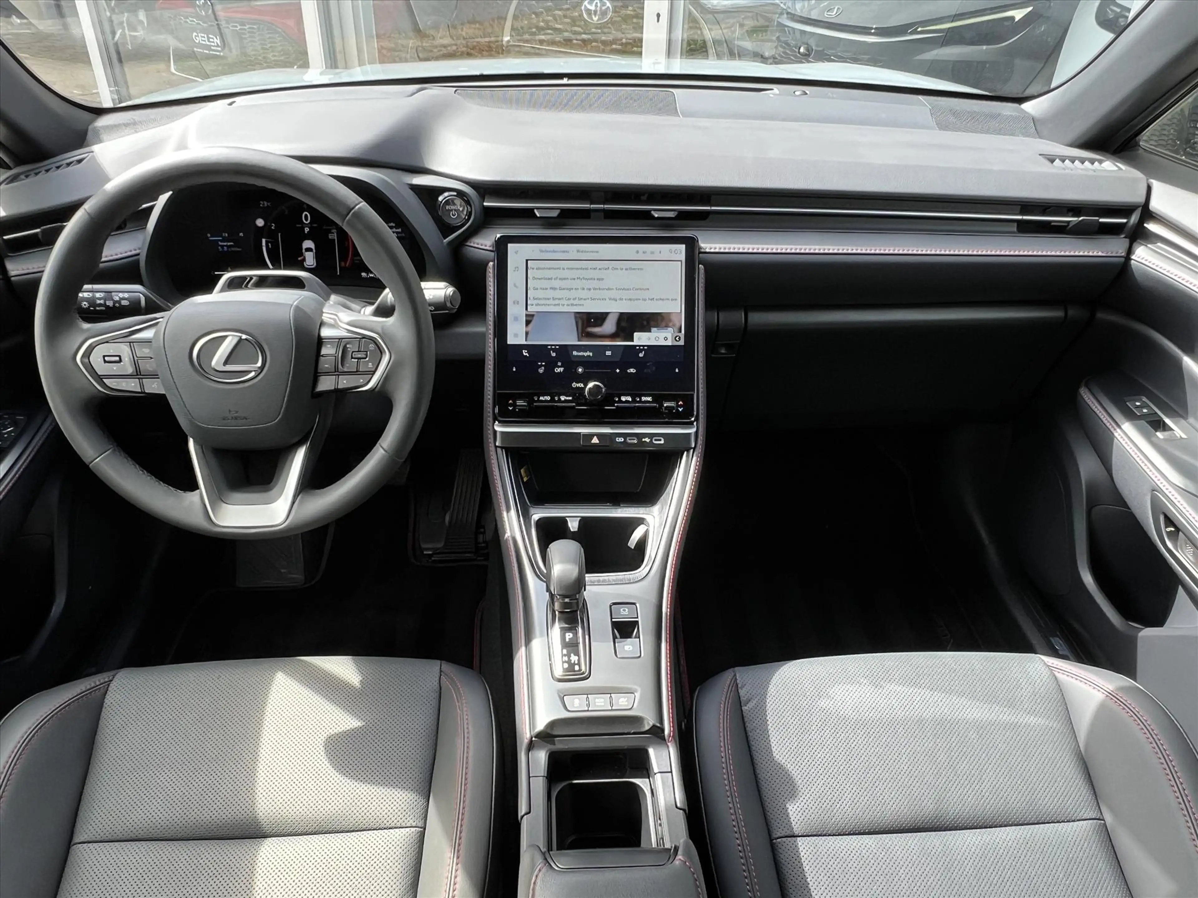 Lexus LBX 1.5 Hybrid Emotion Tech Pack | Leer, Elektrische a — photo 19