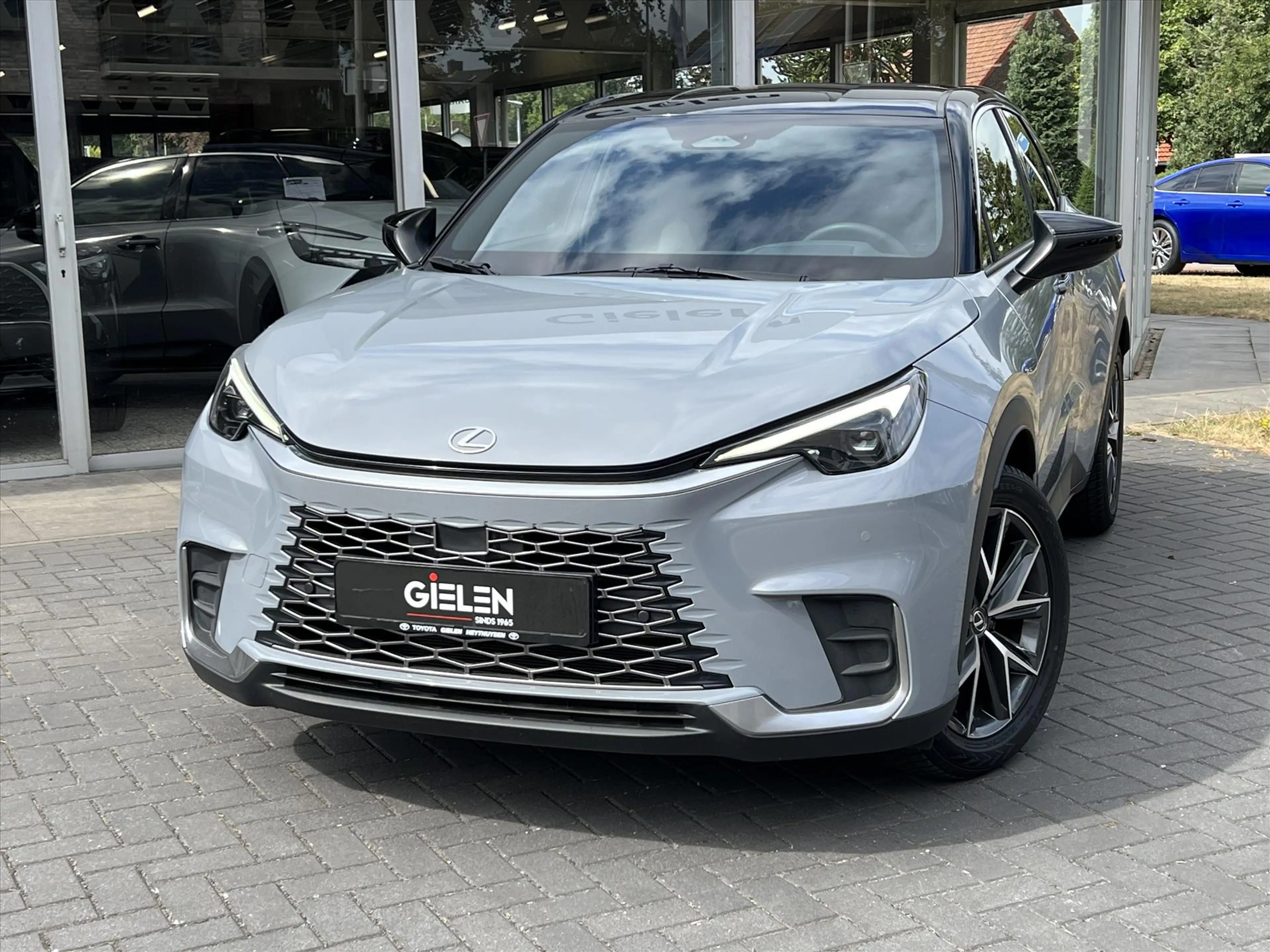 Lexus LBX 1.5 Hybrid Emotion Tech Pack | Leer, Elektrische a — photo 31