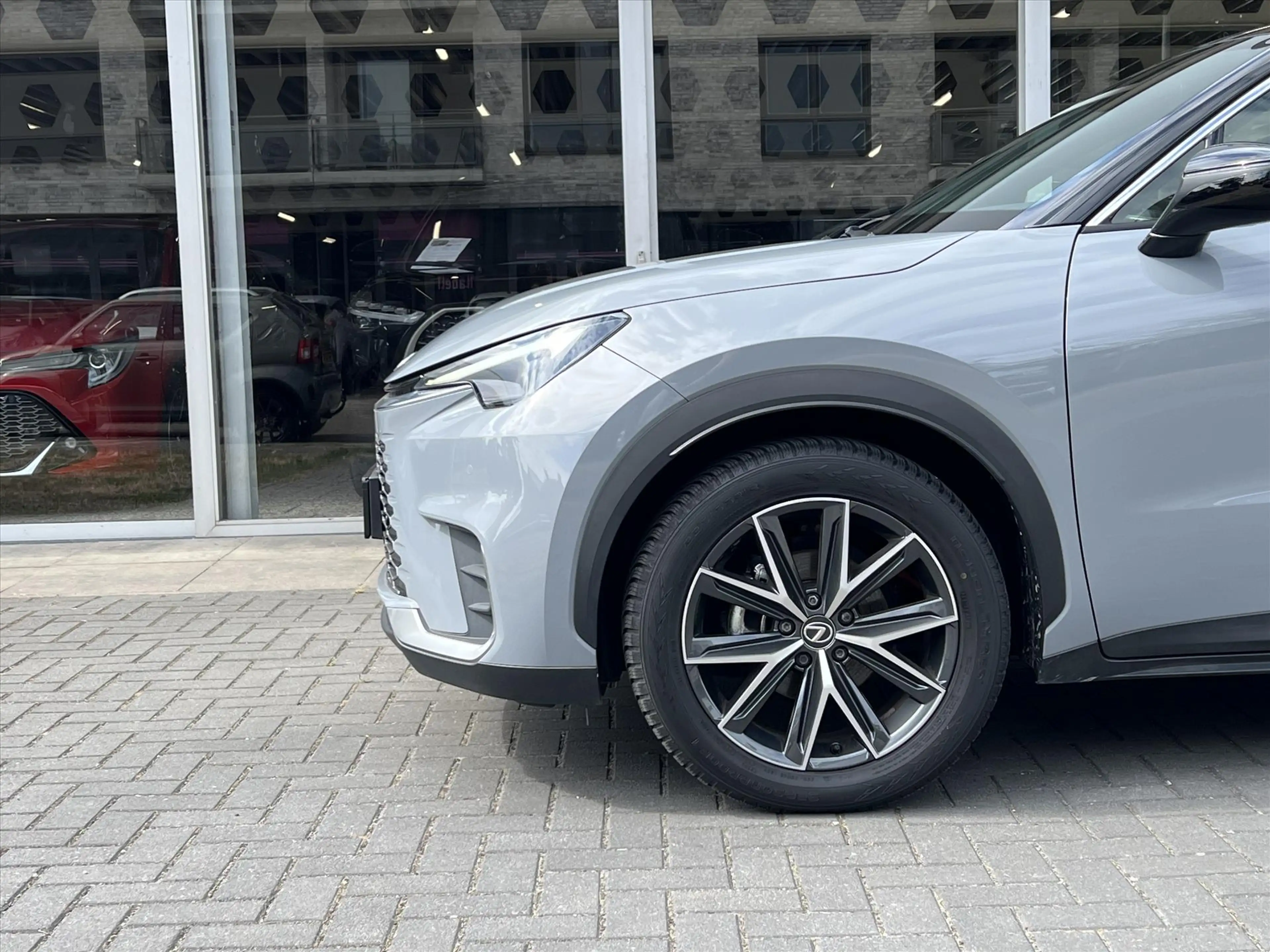 Lexus LBX 1.5 Hybrid Emotion Tech Pack | Leer, Elektrische a — photo 10