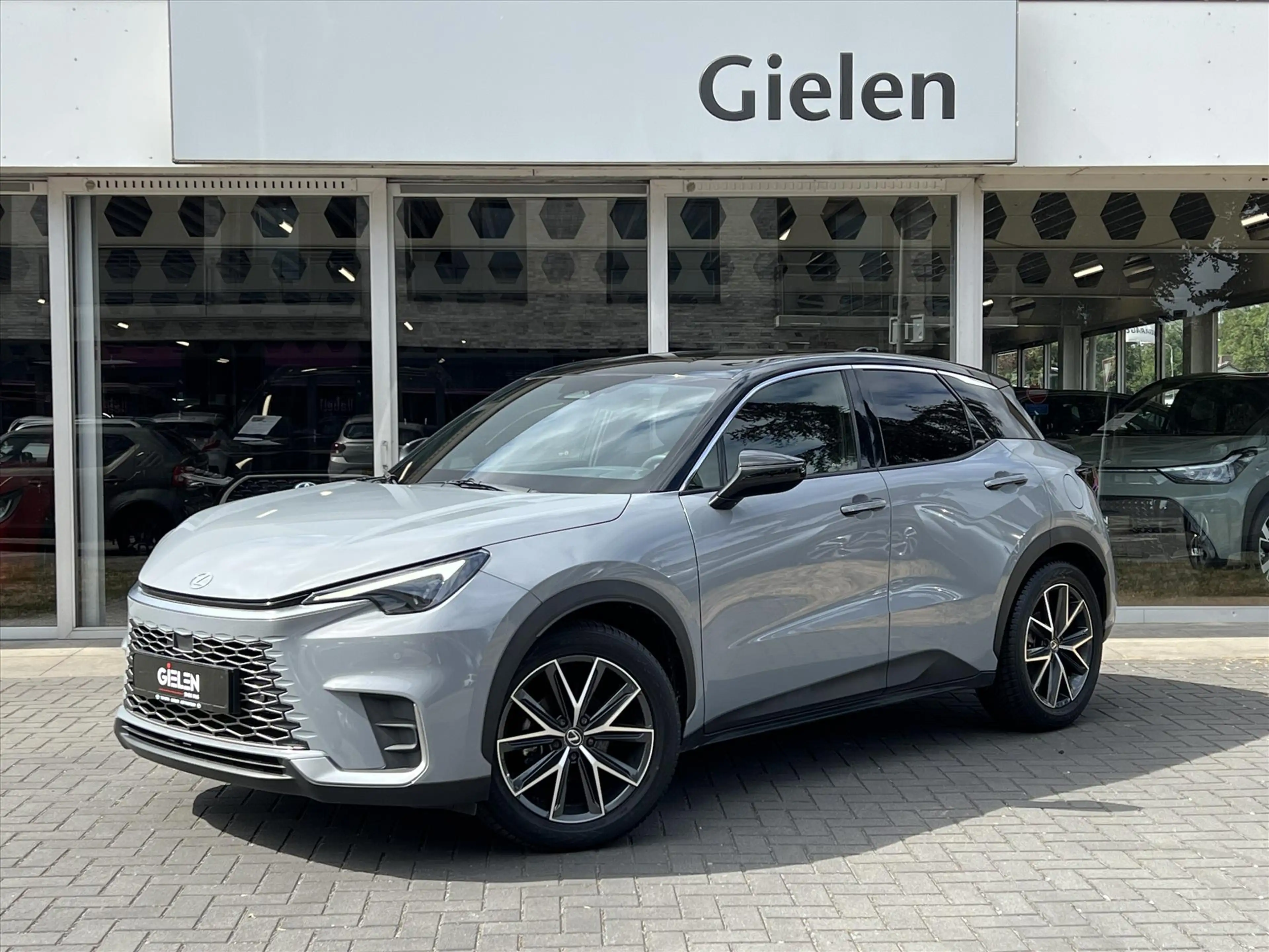 Lexus LBX 1.5 Hybrid Emotion Tech Pack | Leer, Elektrische a