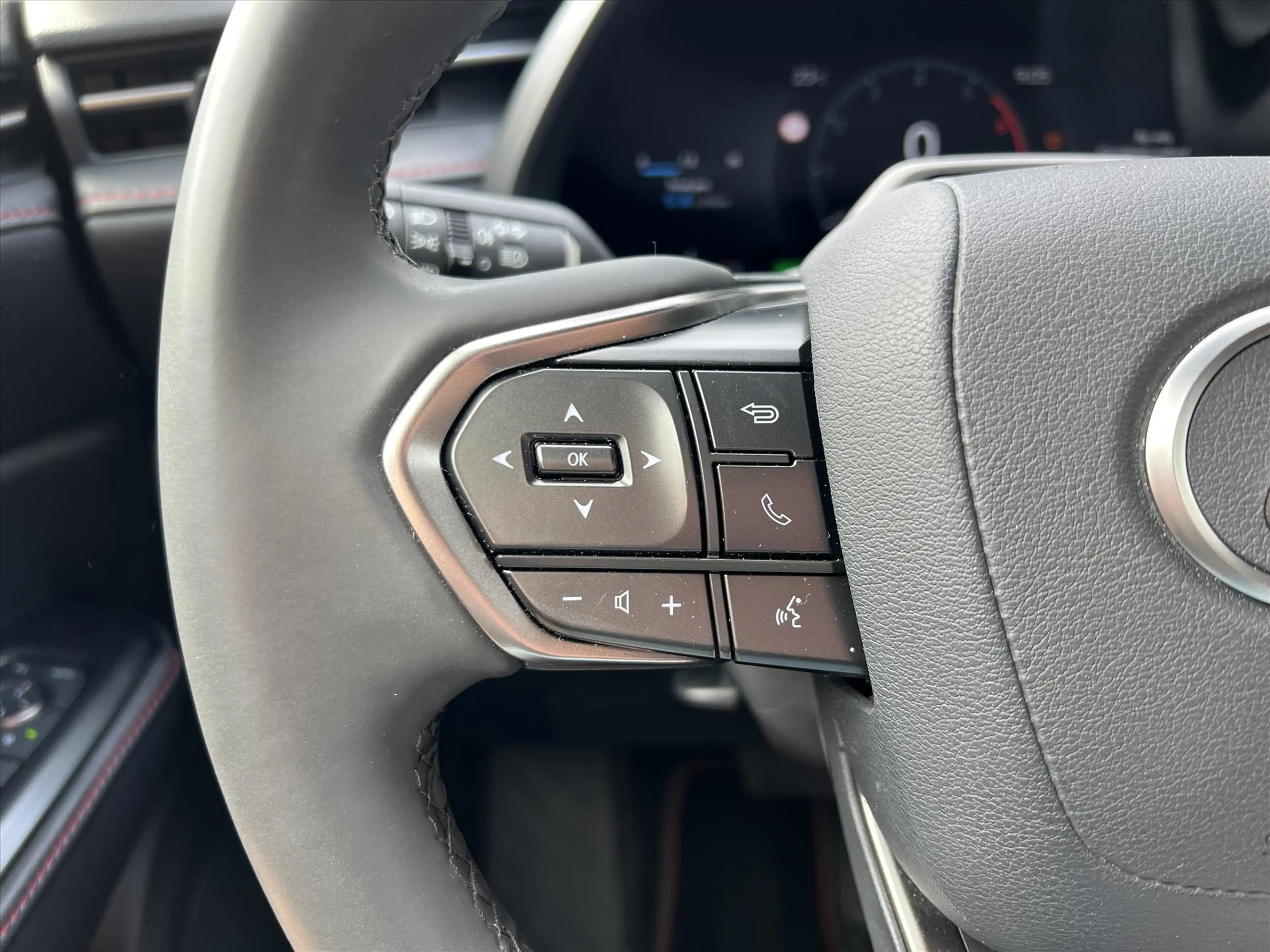 Lexus LBX 1.5 Hybrid Emotion Tech Pack | Leer, Elektrische a — photo 25