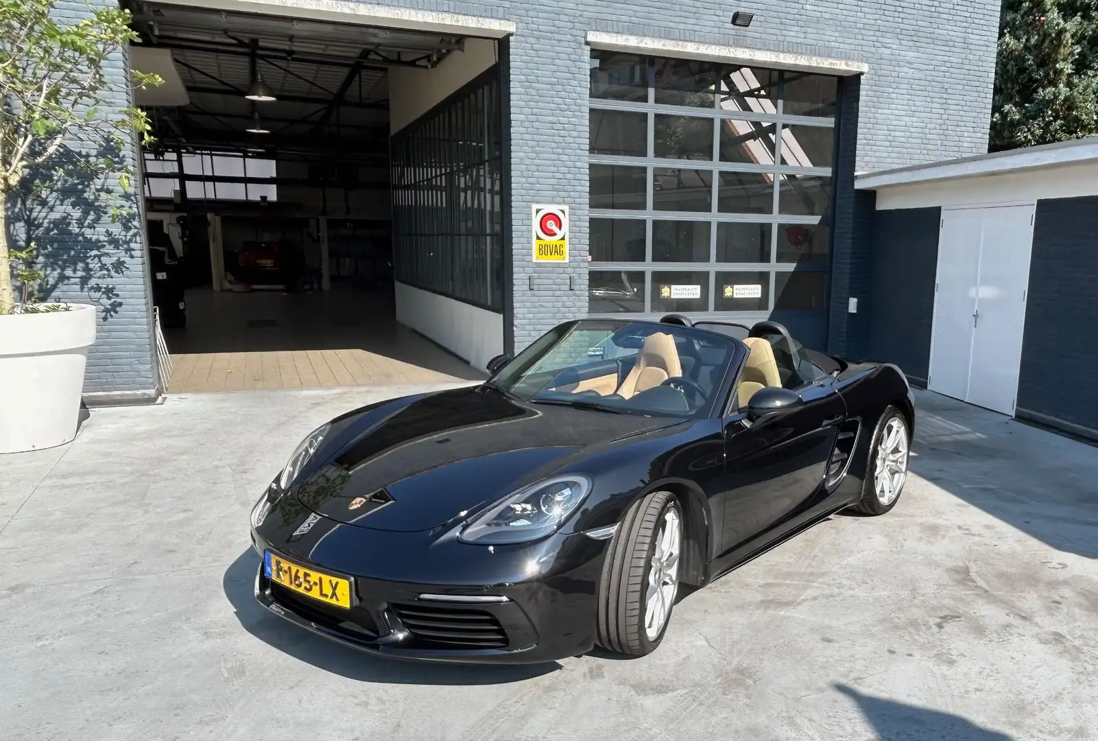 Porsche 718 Boxster 2.0 Zwart - 2