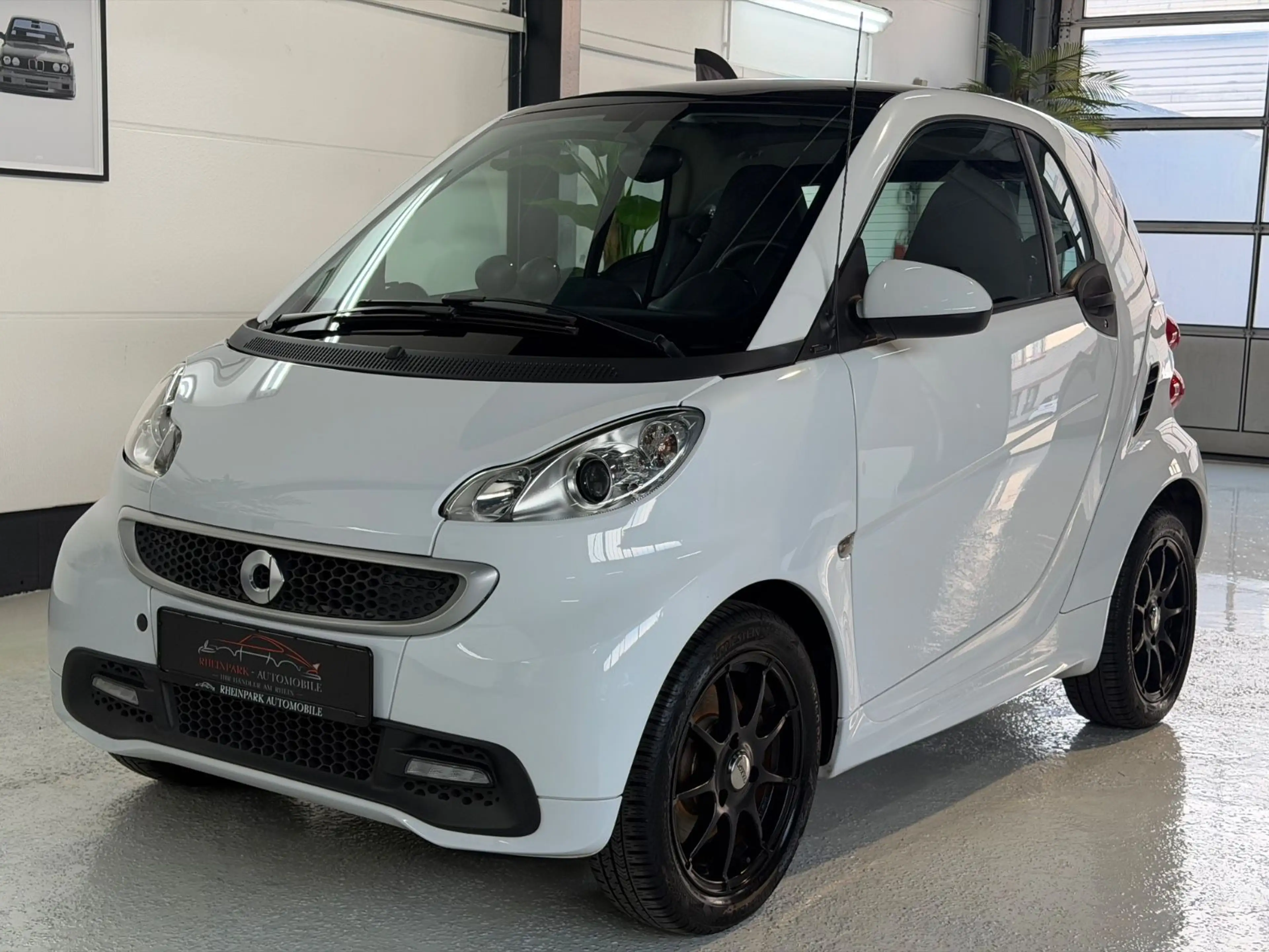smart forTwo Coupe Pano Klima TÜV NEU — photo 9