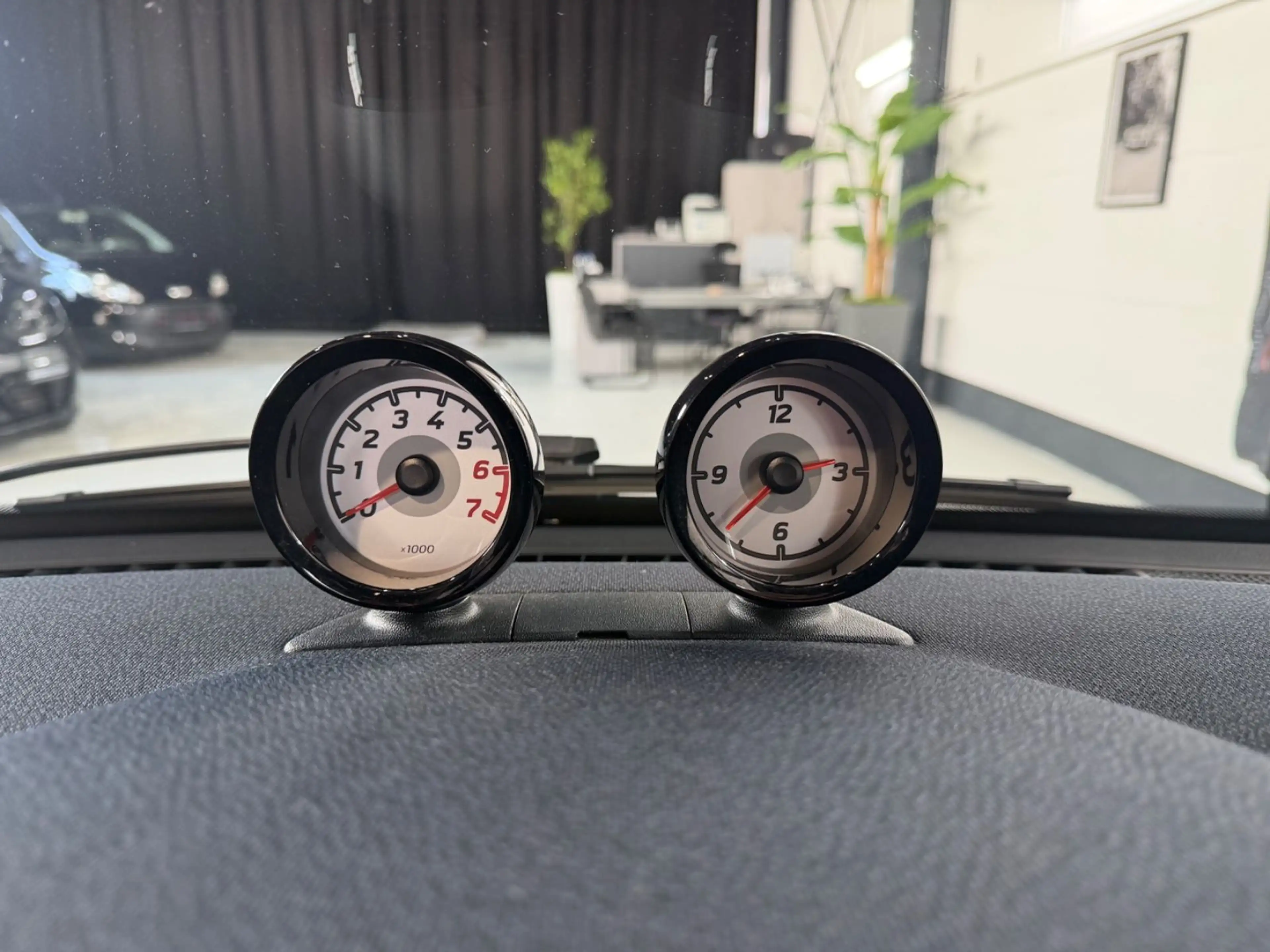 smart forTwo Coupe Pano Klima TÜV NEU — photo 17