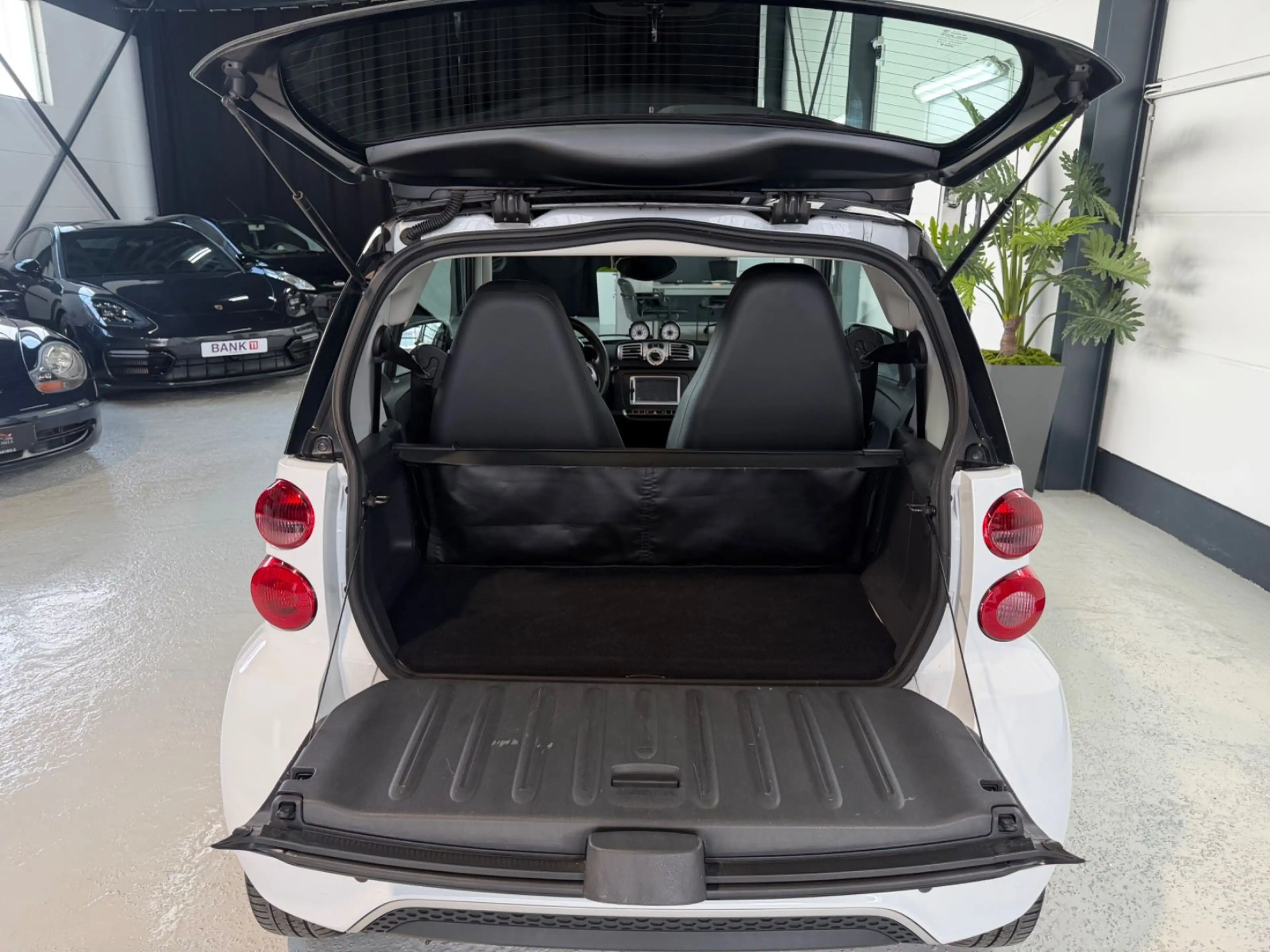 smart forTwo Coupe Pano Klima TÜV NEU — photo 19