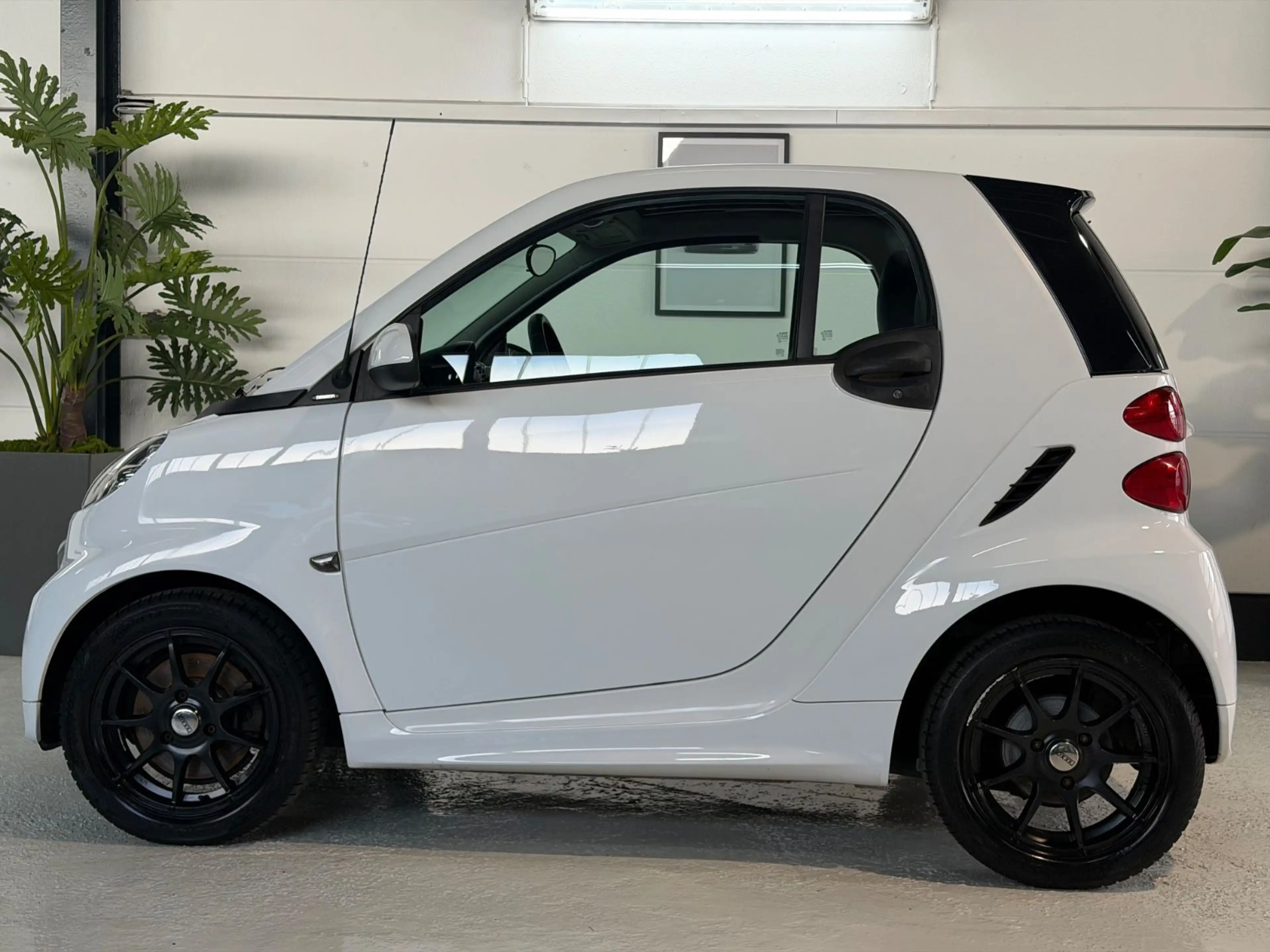 smart forTwo Coupe Pano Klima TÜV NEU — photo 8