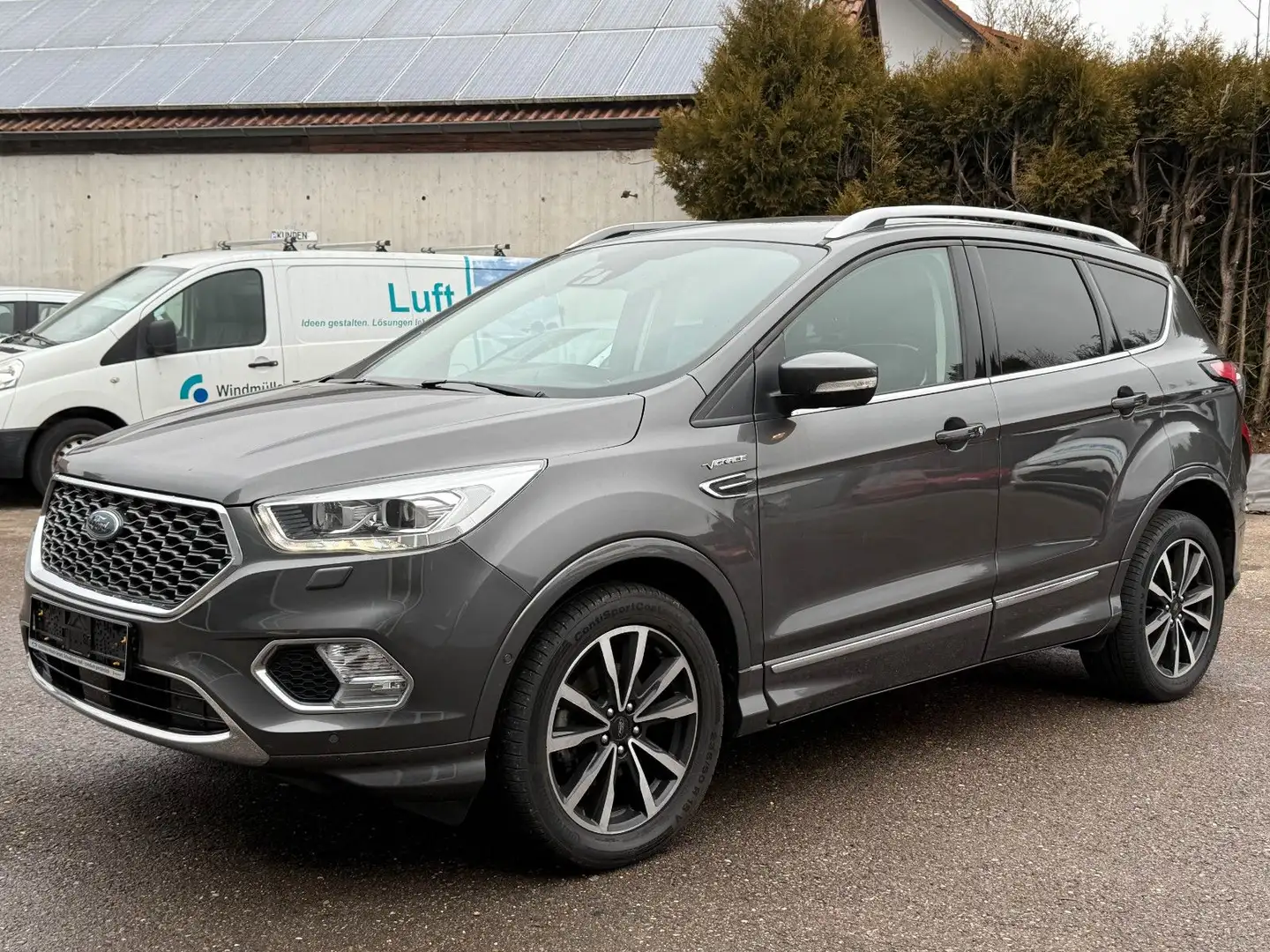 Ford Kuga Vignale-Leder-Navi-Xenon-AHK-Kamera-Standhz Grau - 1