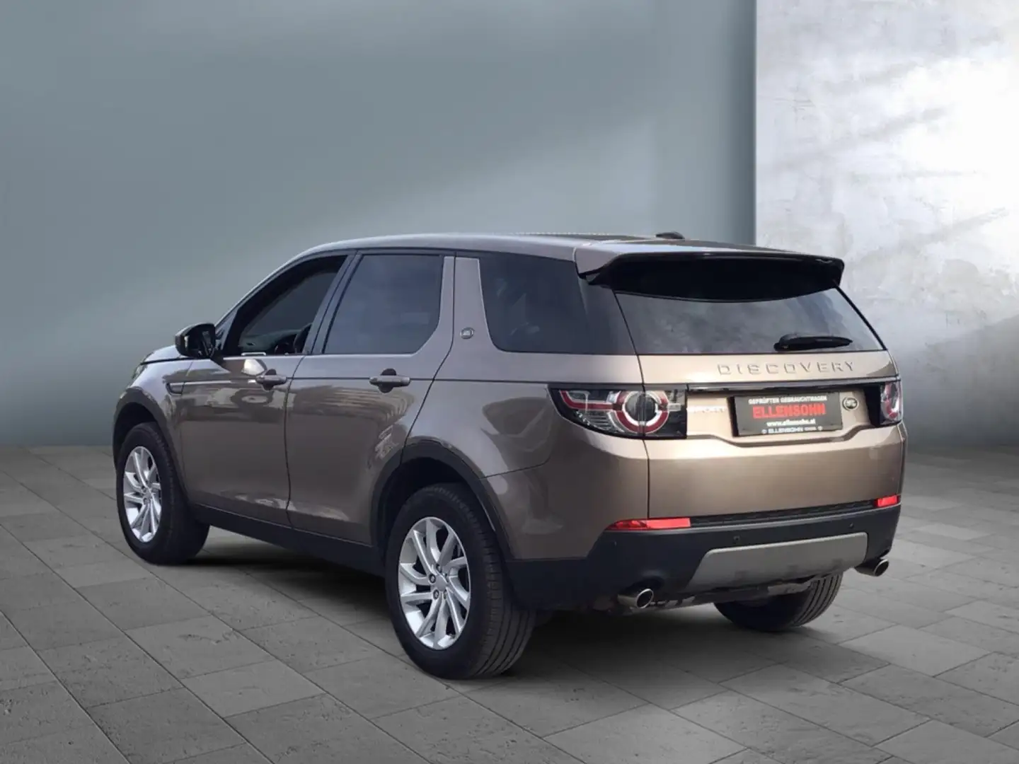 Land Rover Discovery Sport 2,0 TD4 4WD SE Aut. Braun - 2