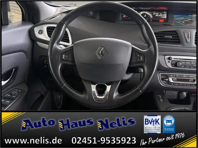 Renault Megane view 8