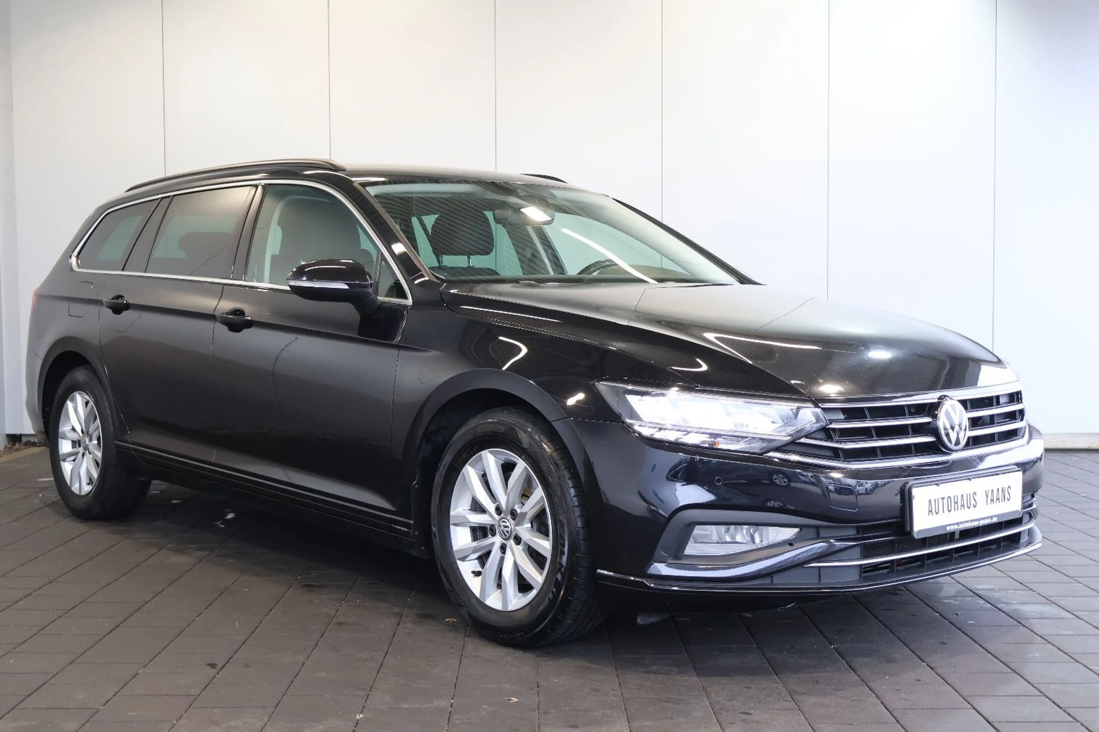 Volkswagen Passat Variant Passat 2.0 TDI Business ACC+LANE+KAM+LED+CARPLAY — photo 3