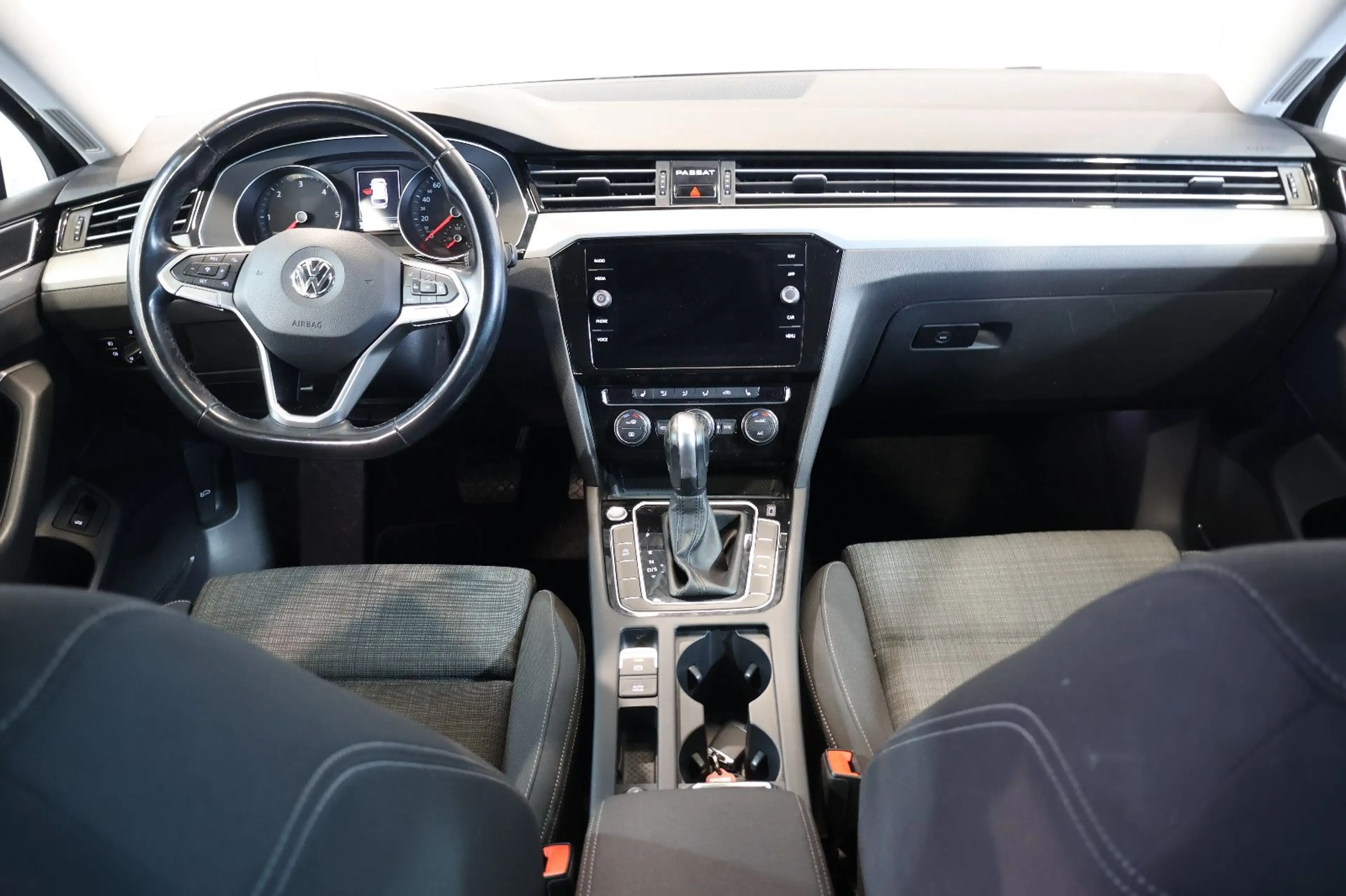 Volkswagen Passat Variant Passat 2.0 TDI Business ACC+LANE+KAM+LED+CARPLAY — photo 7