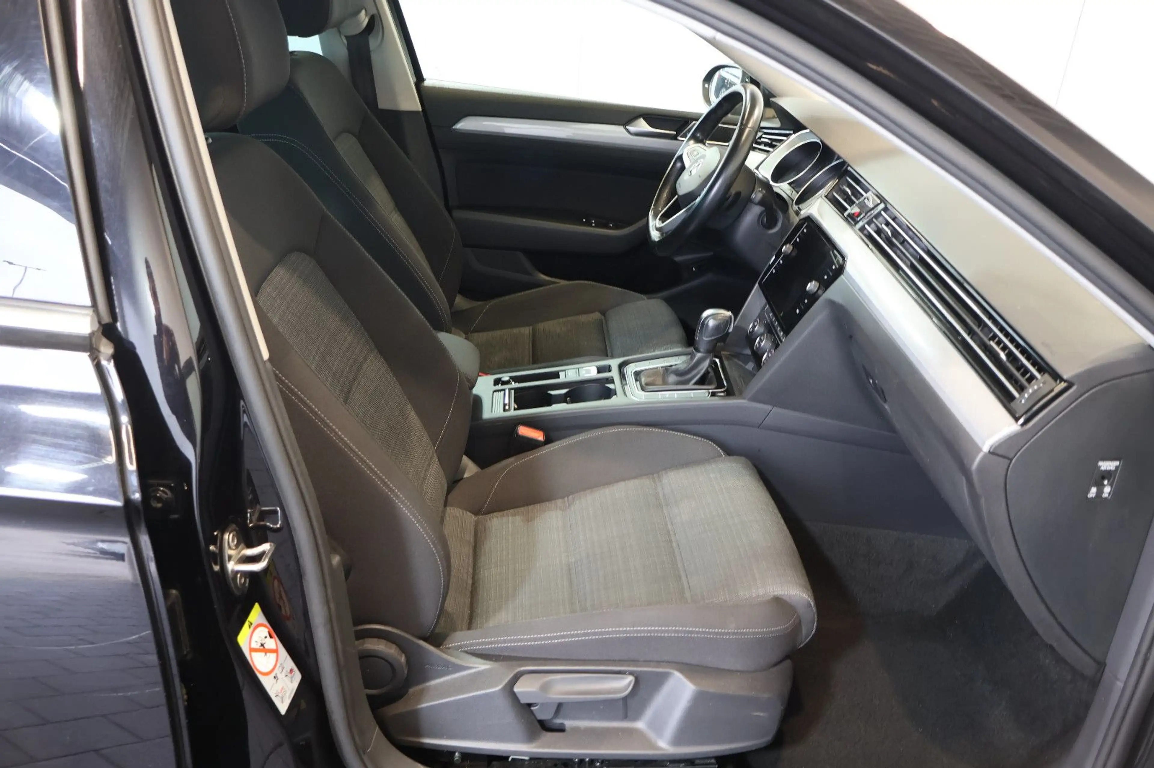 Volkswagen Passat Variant Passat 2.0 TDI Business ACC+LANE+KAM+LED+CARPLAY — photo 13
