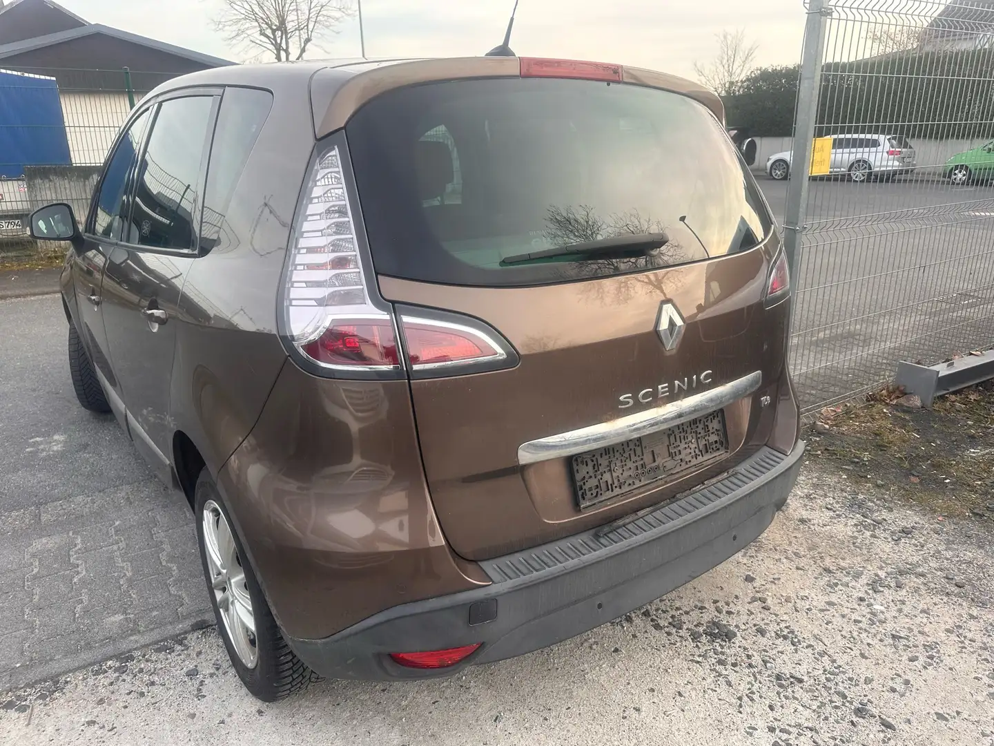 Renault Grand Scenic TCe 130 Luxe Braun - 2