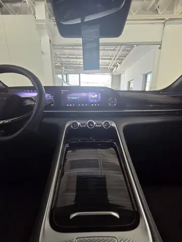 Omoda 9 view 8
