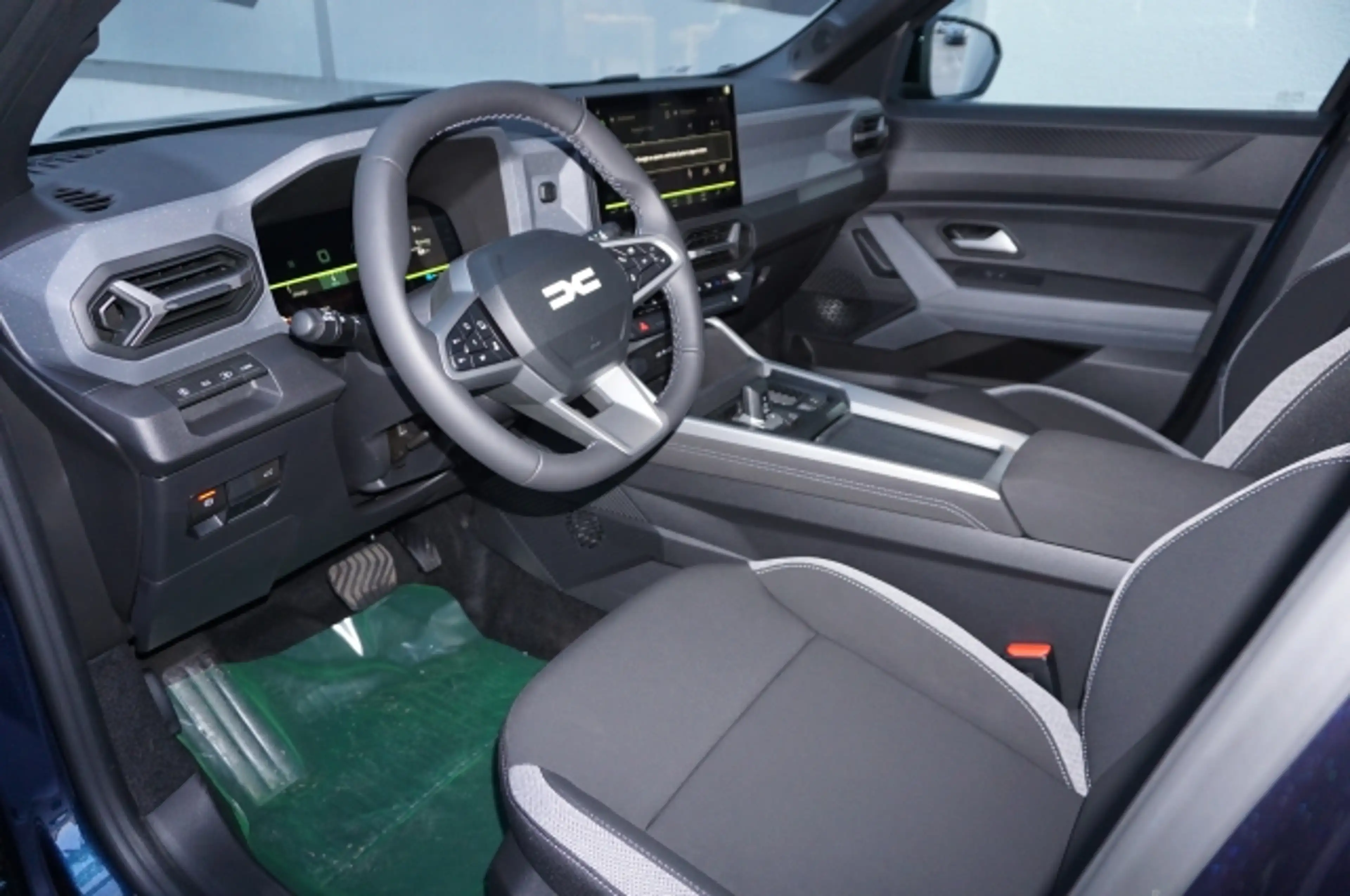 Dacia Bigster Journey Hybrid 155 mit AHV abnehmbar — photo 4