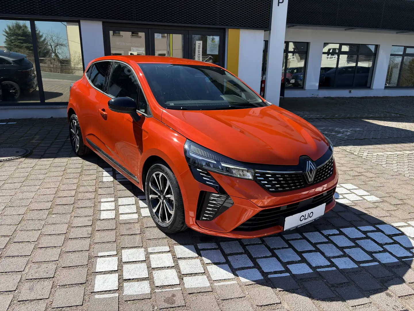 Renault Clio Techno VALENCIA ORANGE Orange - 2