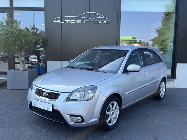 Kia Rio 1.4i Benzine AUTOMAAT 49000km