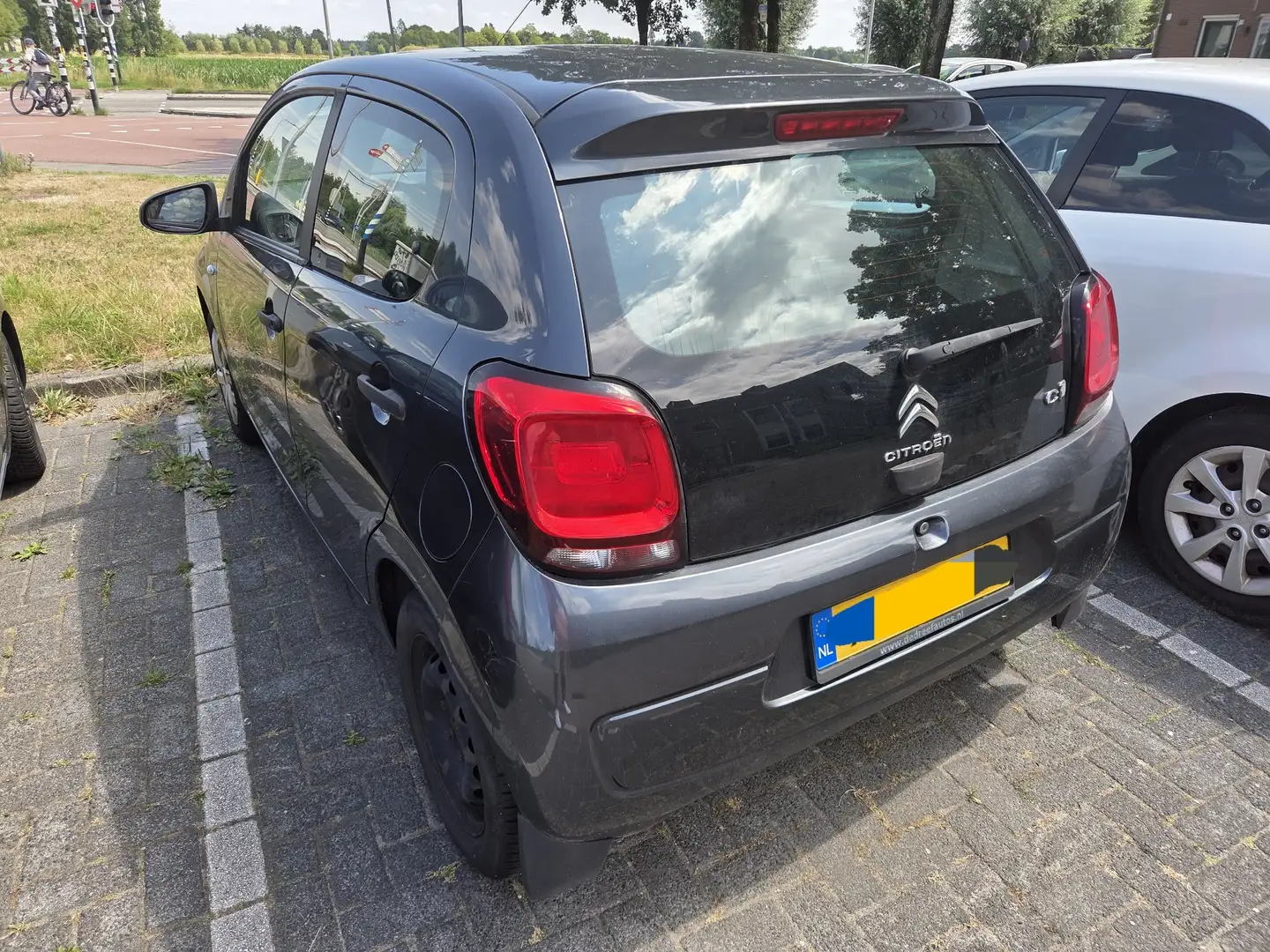 Citroen C1 1.0 e-VTi Shine Zwart - 2