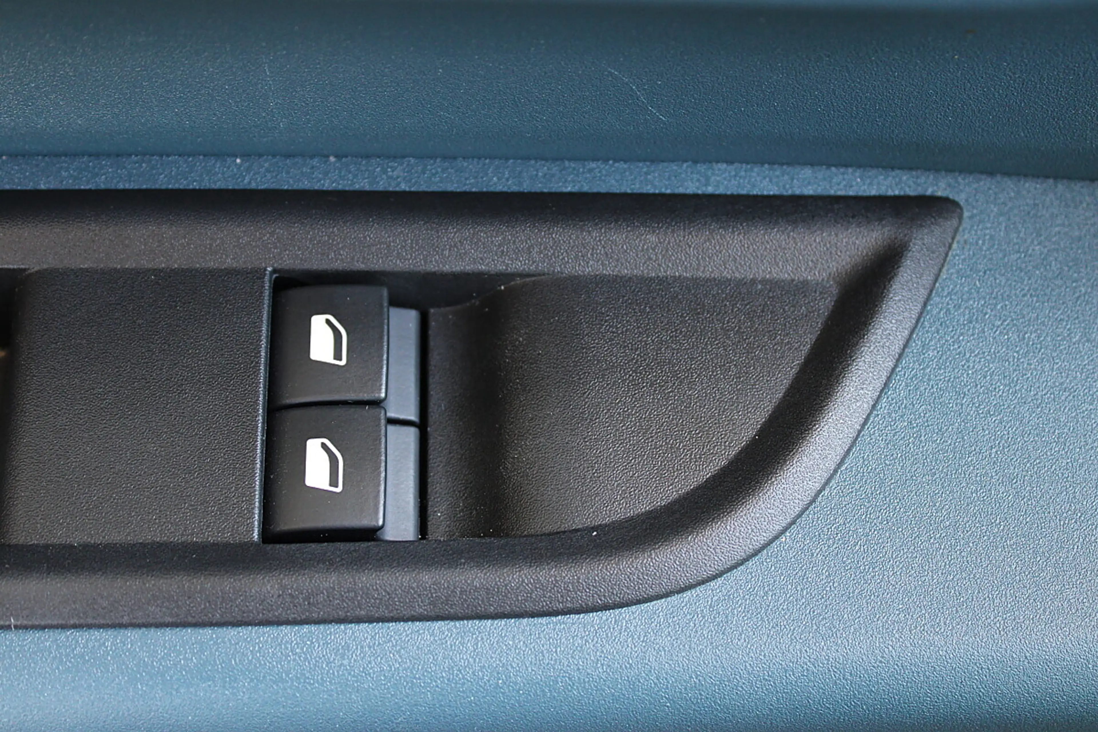 Fiat Grande Panda Hybrid mHEV 110 6-Gang eDCT Pop — photo 10