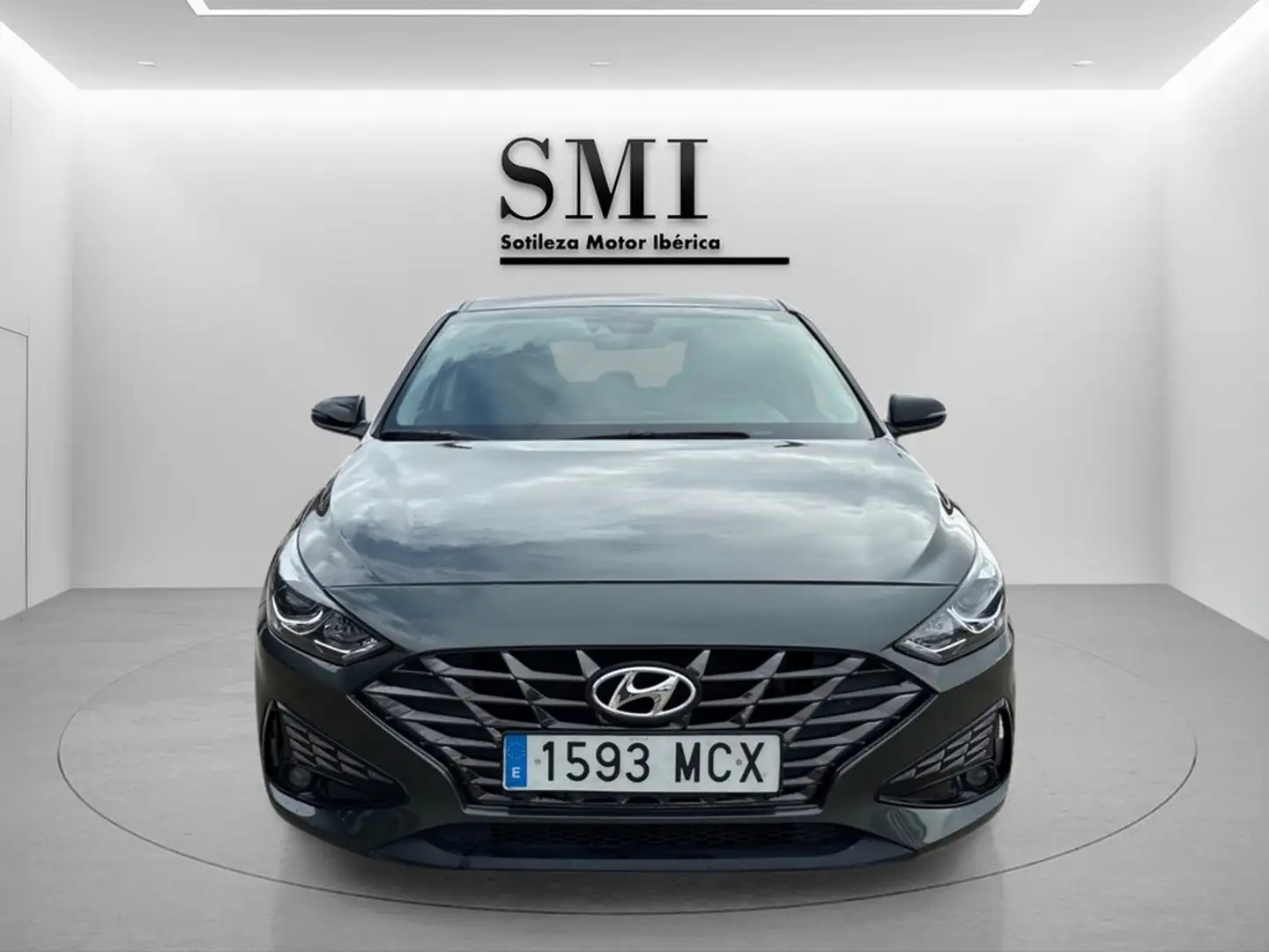 Hyundai i30 1.0 TGDI Klass 120 Gris - 2