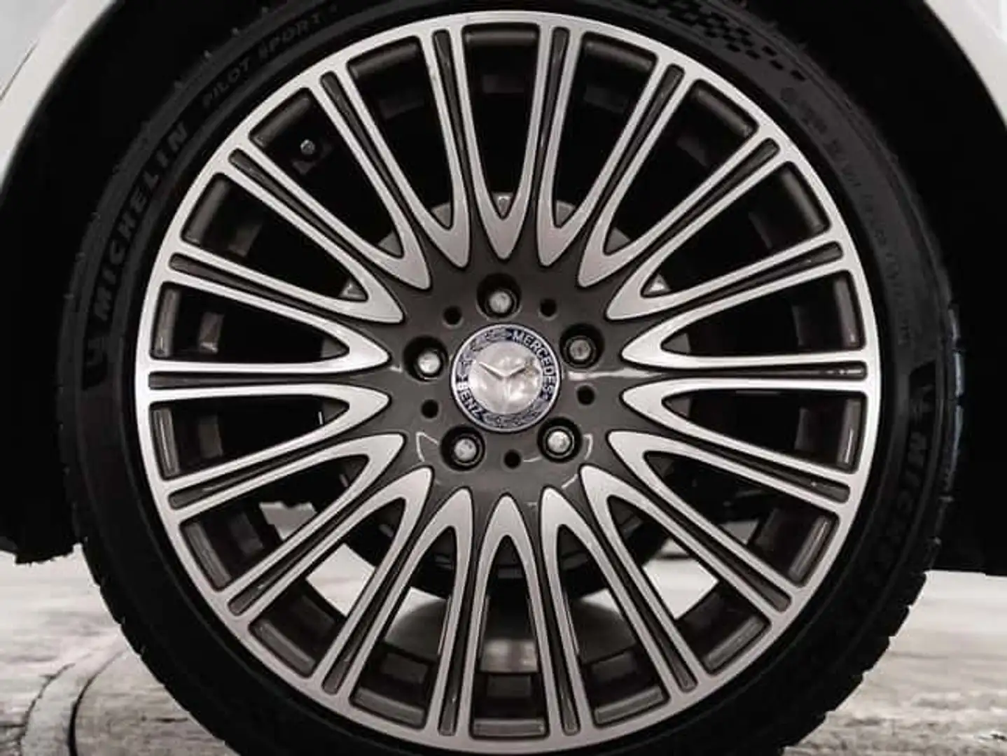 Mercedes-Benz CLK 200 K Avantgarde 184 Aut. Plateado - 2